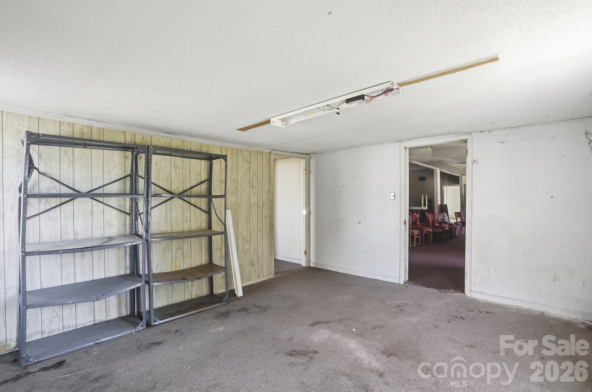 706 Old North Main Street Property Photo 31