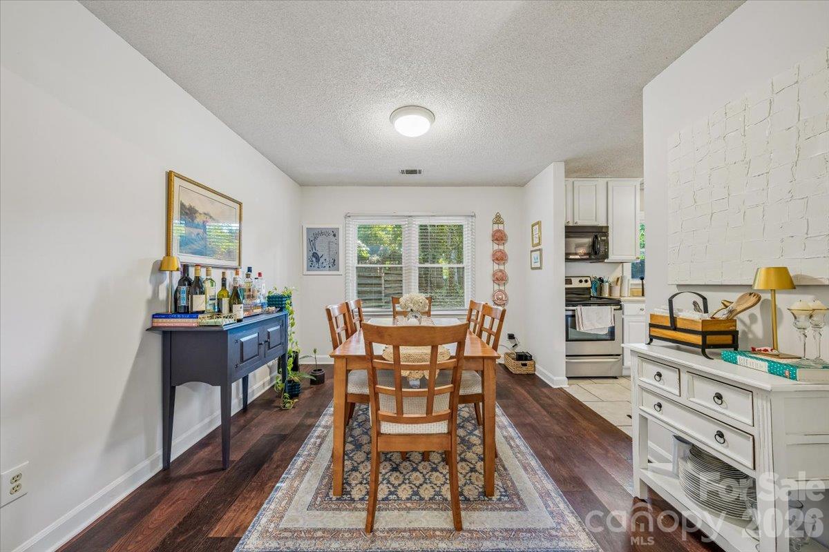 6000 Gate Post Road Property Photo 18