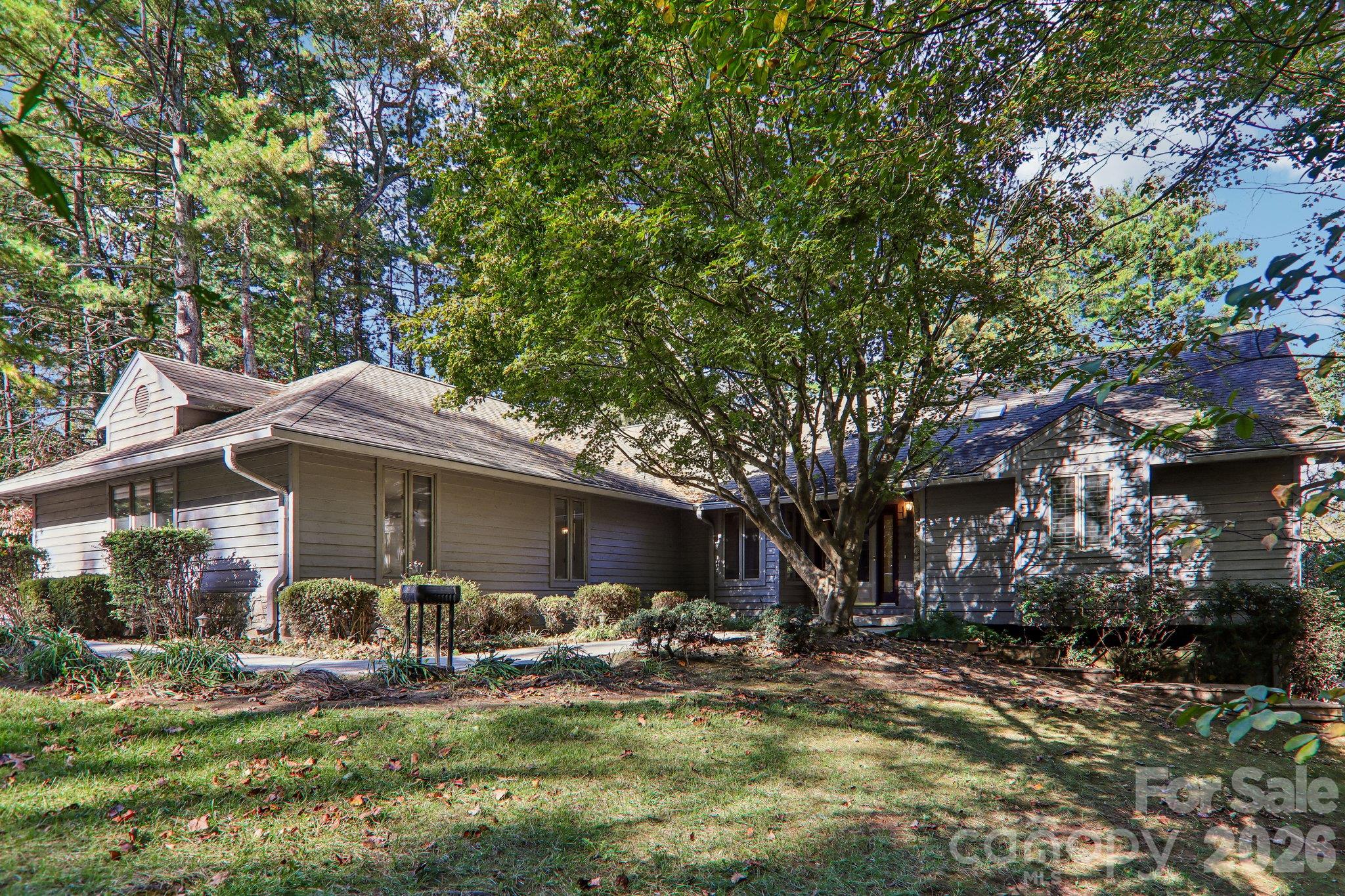 108 Kenwood Drive Property Photo 1