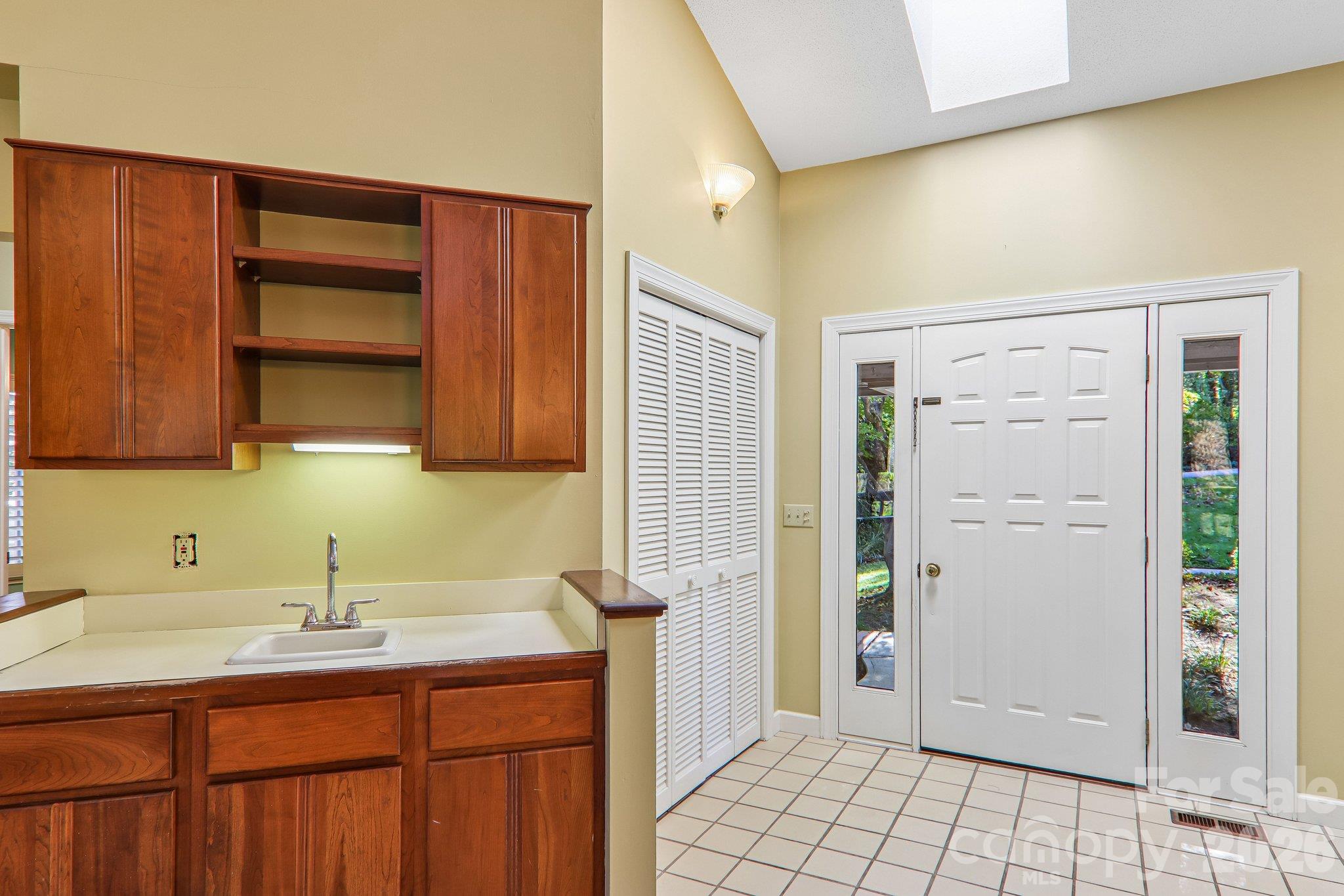 108 Kenwood Drive Property Photo 9
