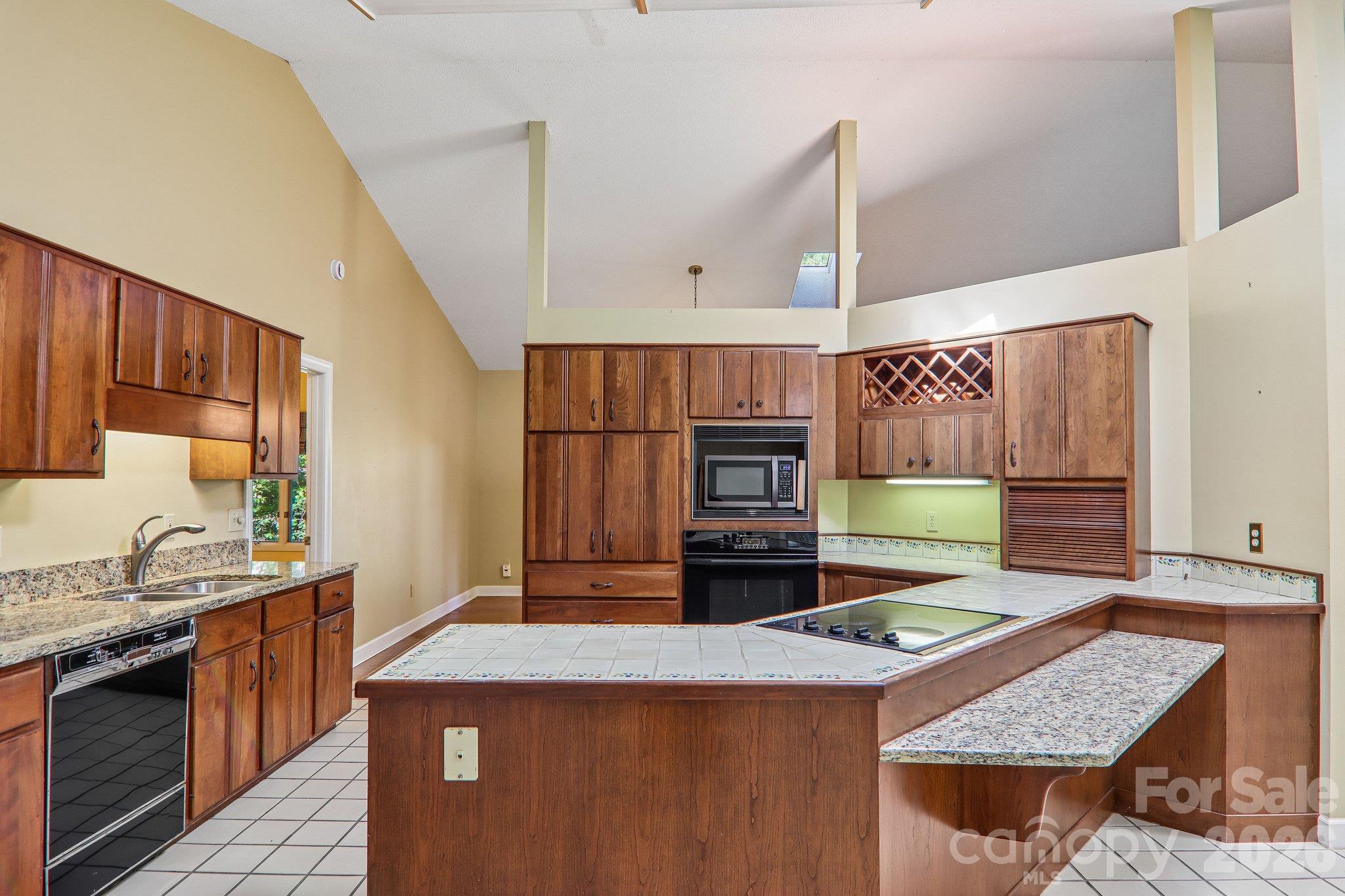 108 Kenwood Drive Property Photo 16