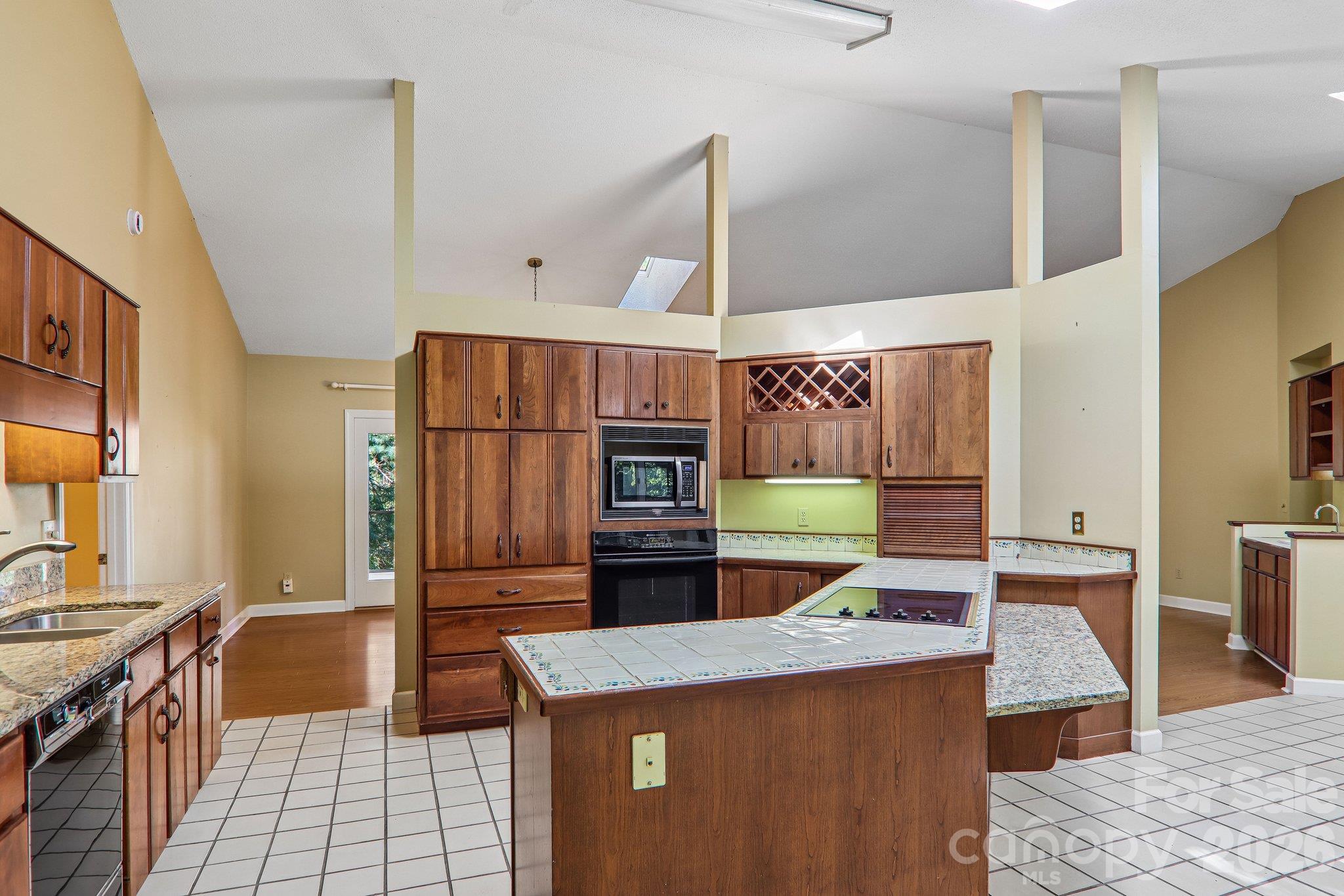 108 Kenwood Drive Property Photo 17