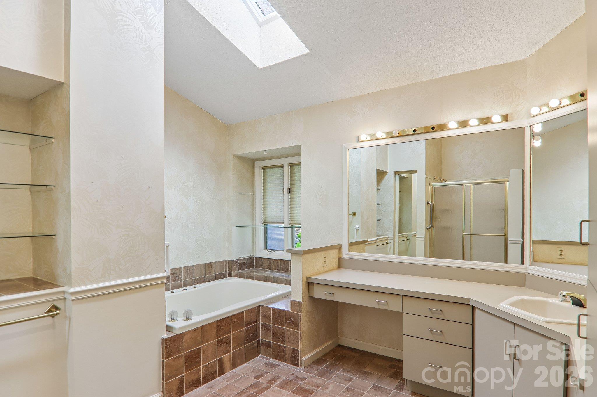 108 Kenwood Drive Property Photo 21