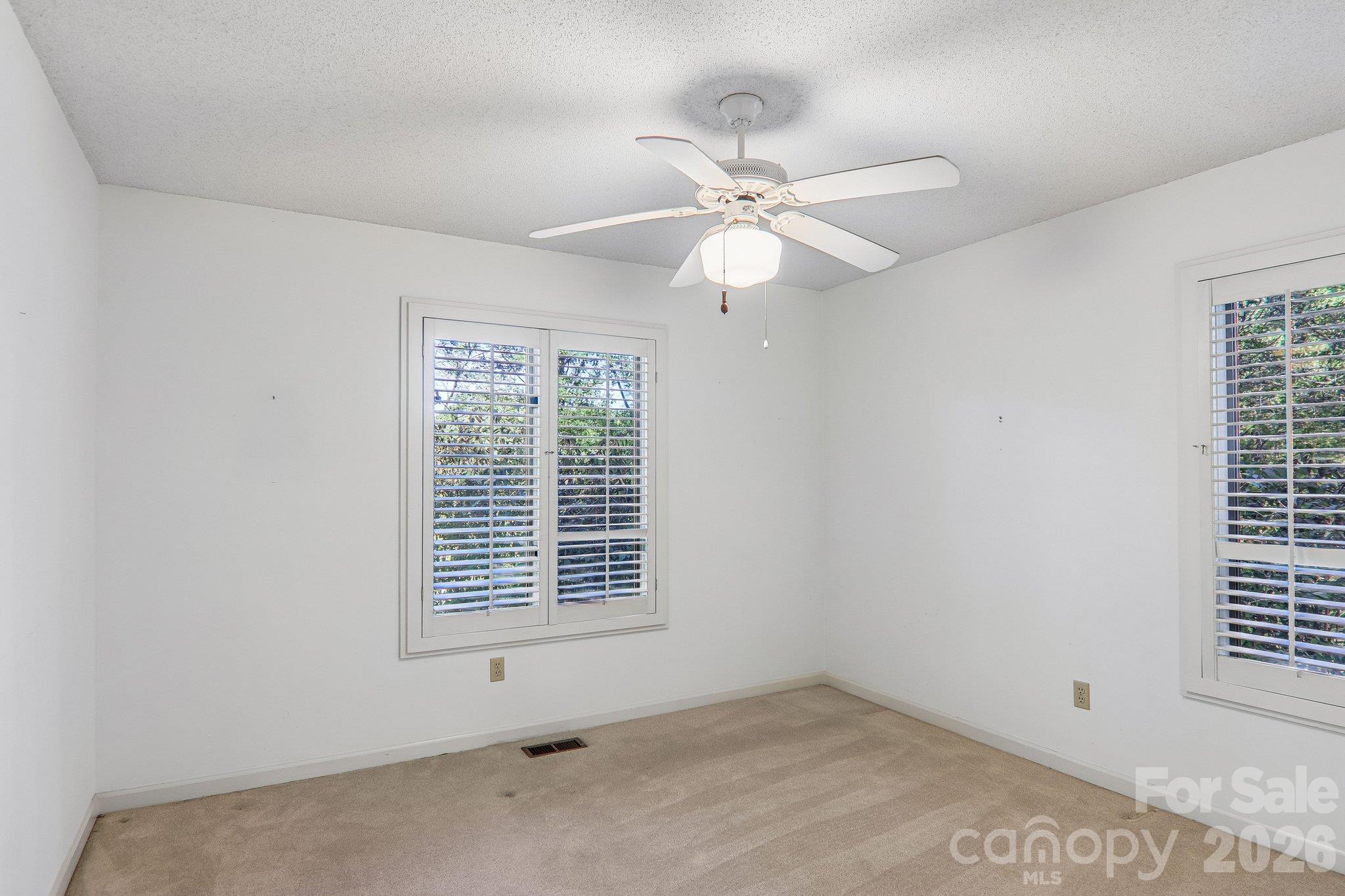 108 Kenwood Drive Property Photo 26