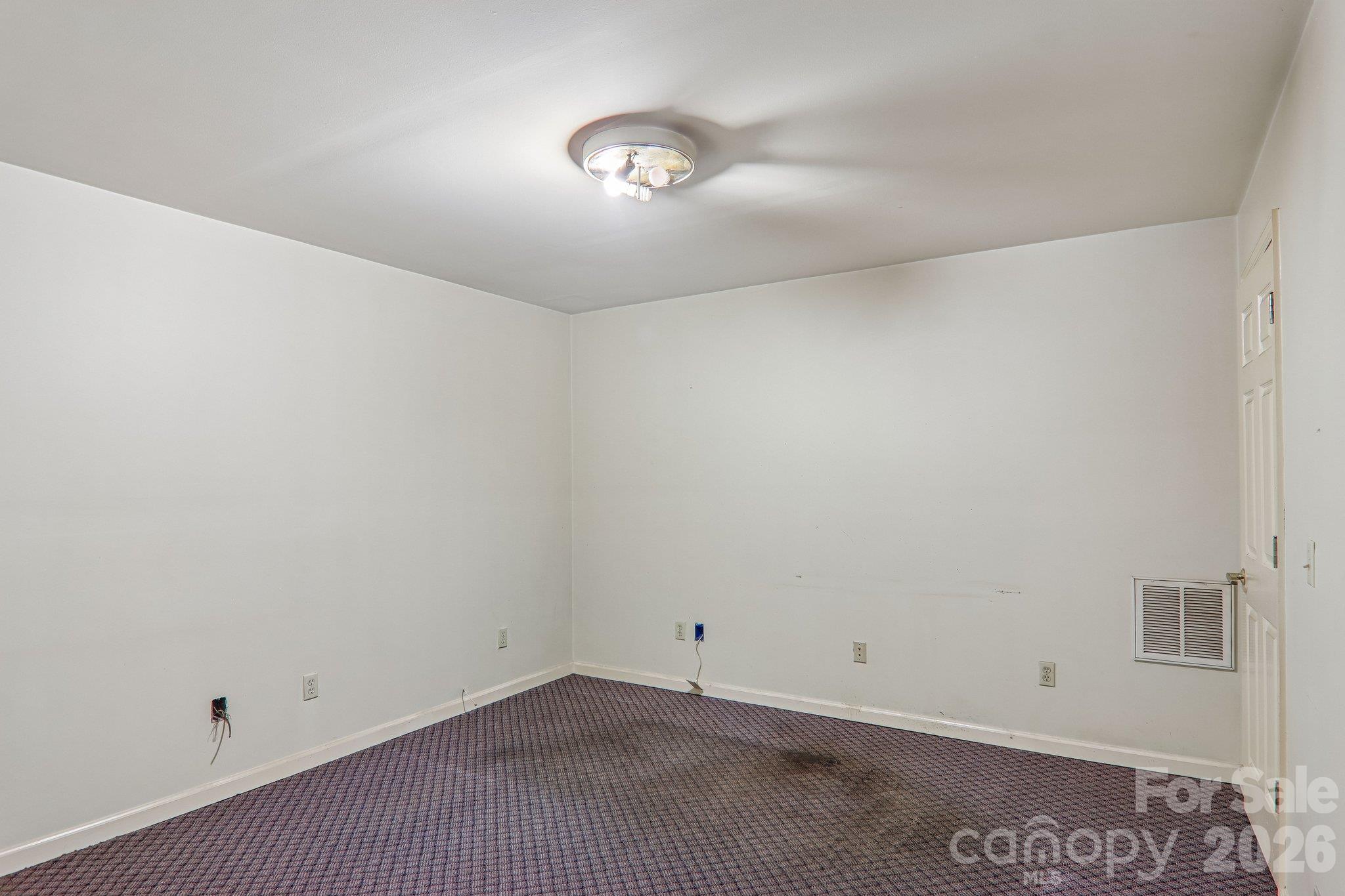 108 Kenwood Drive Property Photo 32