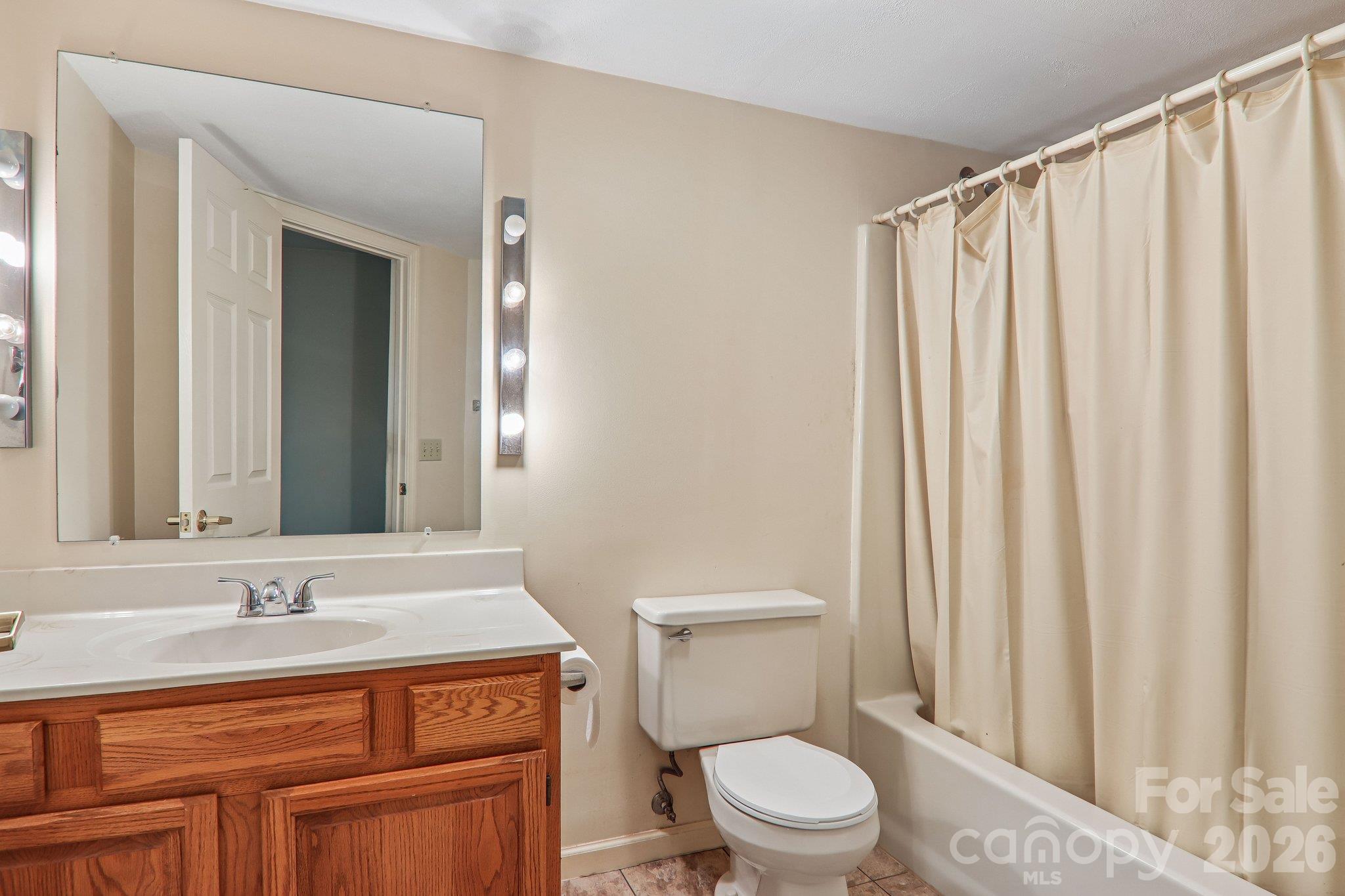 108 Kenwood Drive Property Photo 33