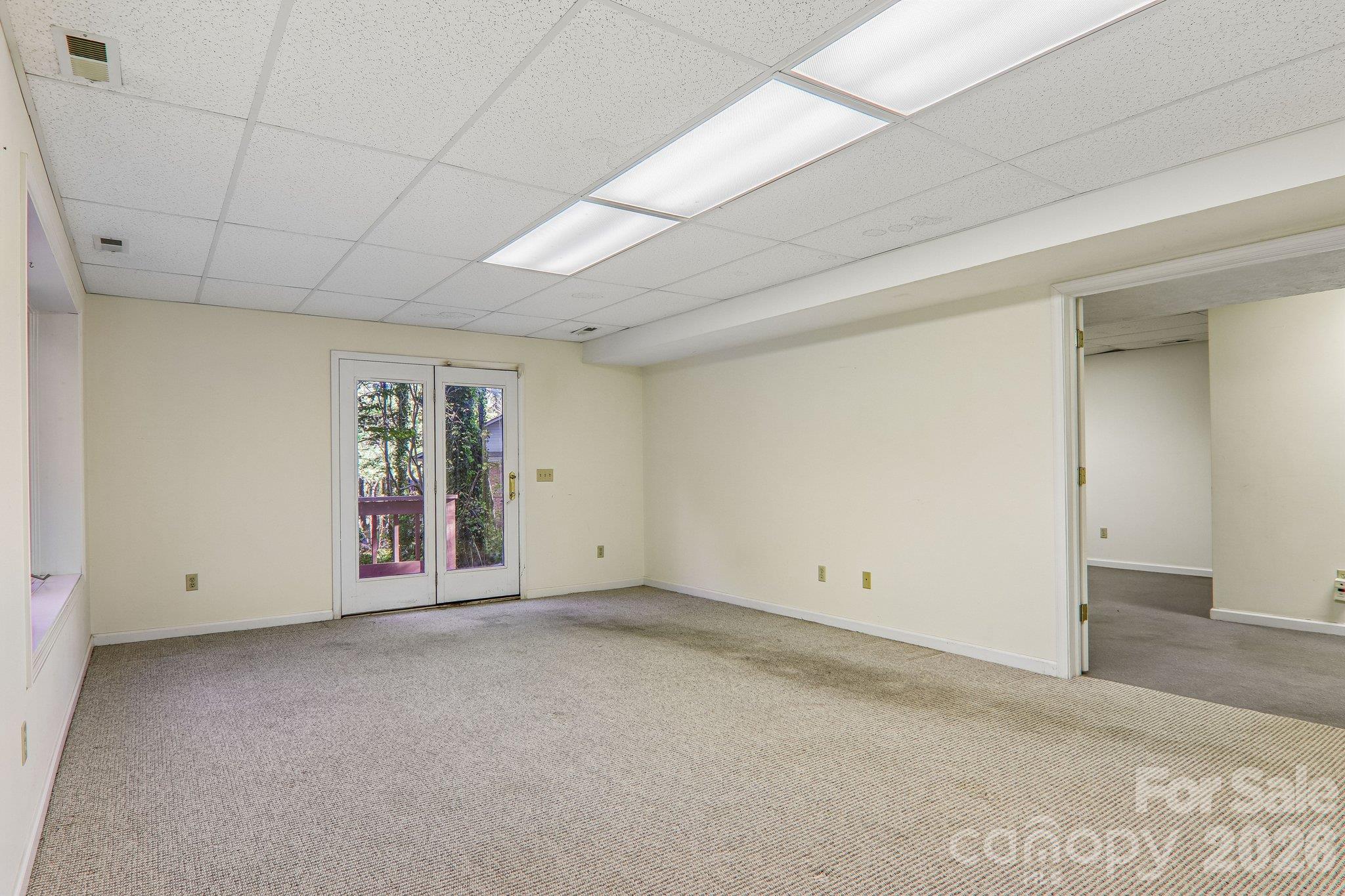 108 Kenwood Drive Property Photo 36