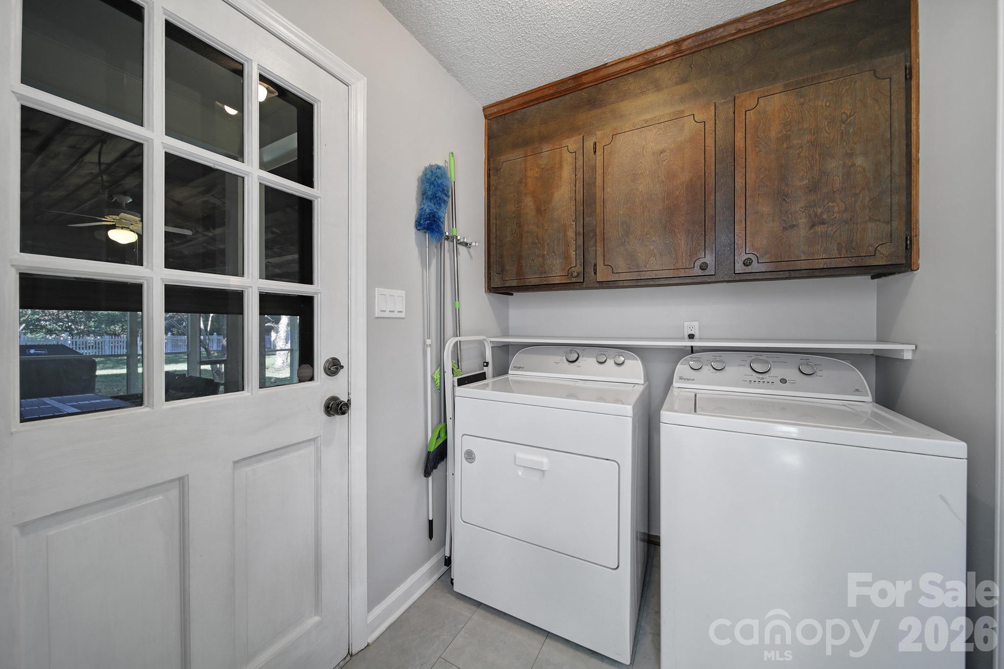 2004 Glouchester Circle Property Photo 27