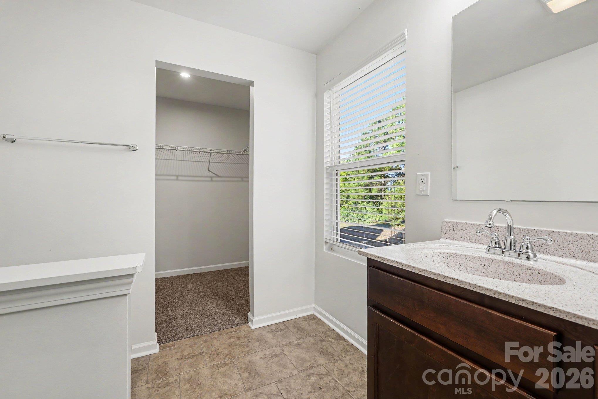 229 Austen Lakes Drive Property Photo 7