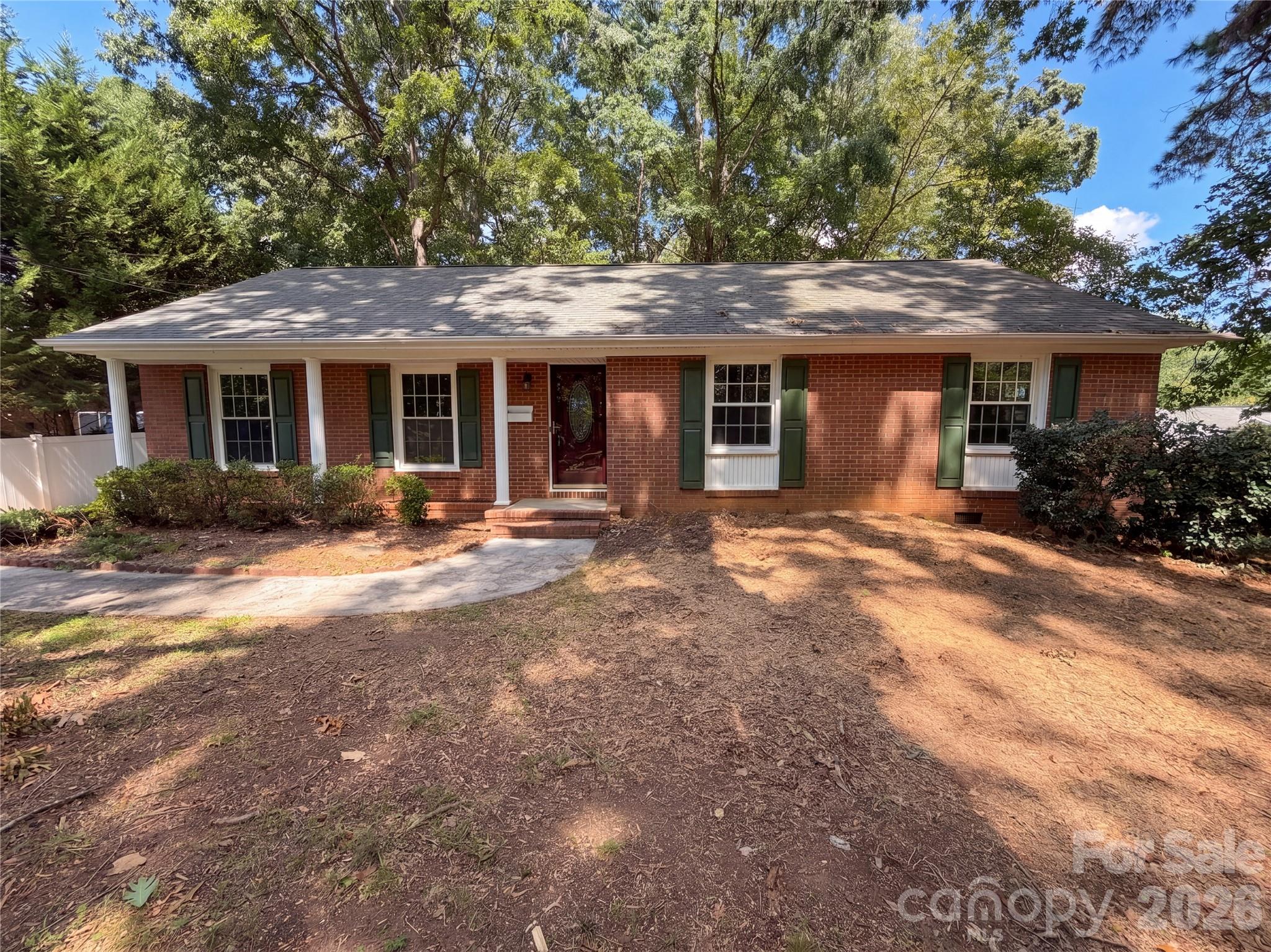1512 Buckingham Avenue 16 Property Photo 1