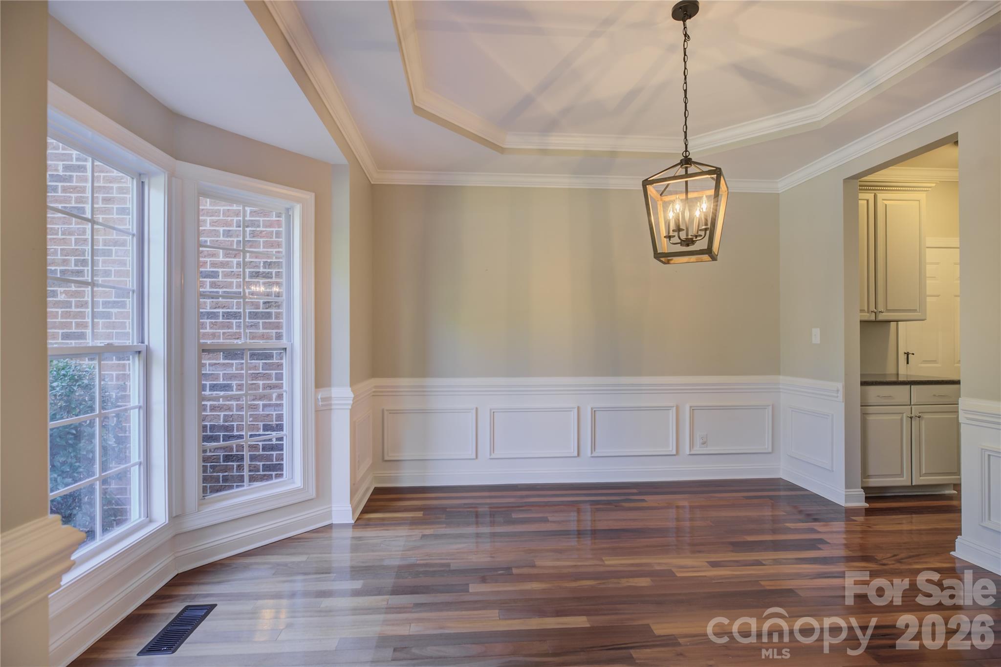 13700 Glen Abbey Drive Property Photo 6