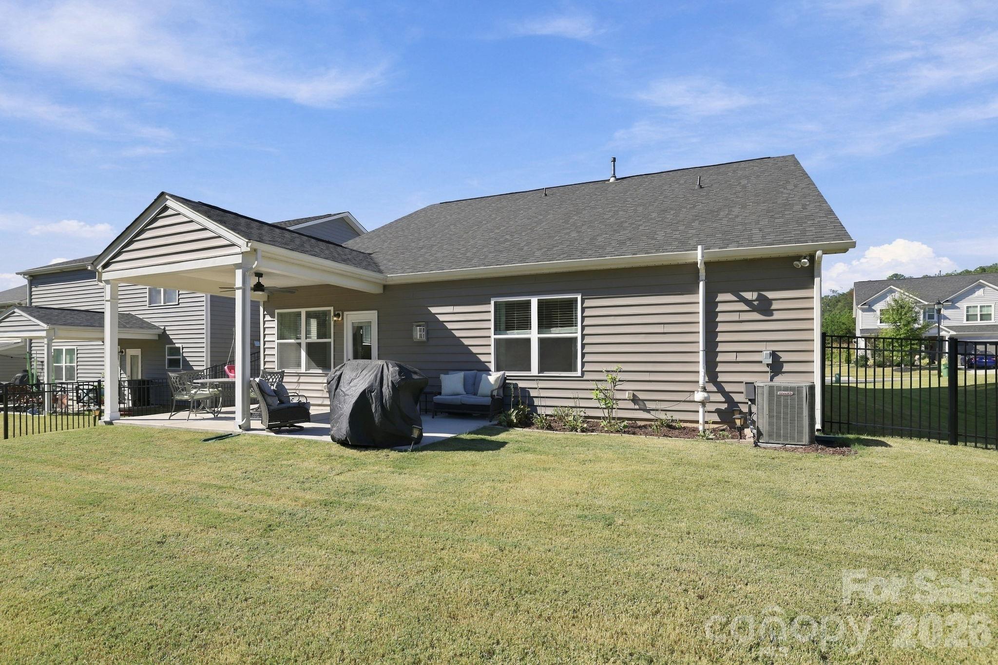 19201 Yellow Birch Drive Property Photo 19
