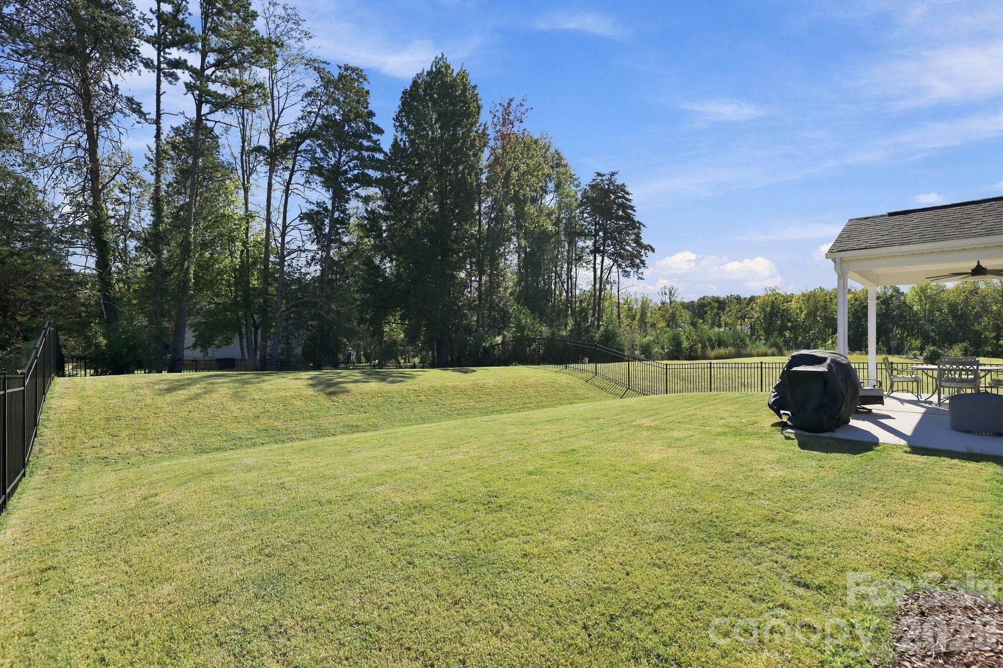 19201 Yellow Birch Drive Property Photo 20