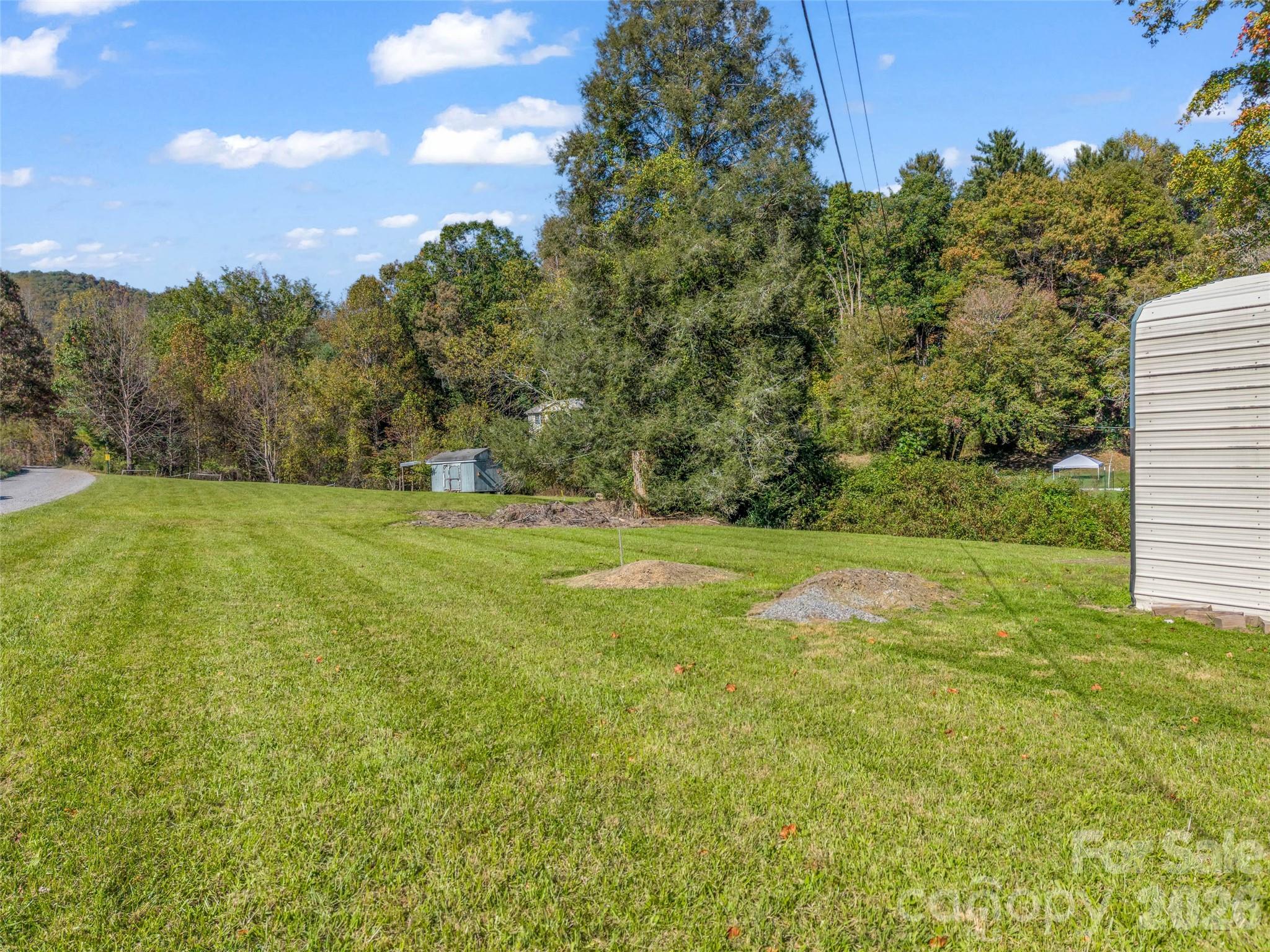 24 Snyder Lane Property Photo 8