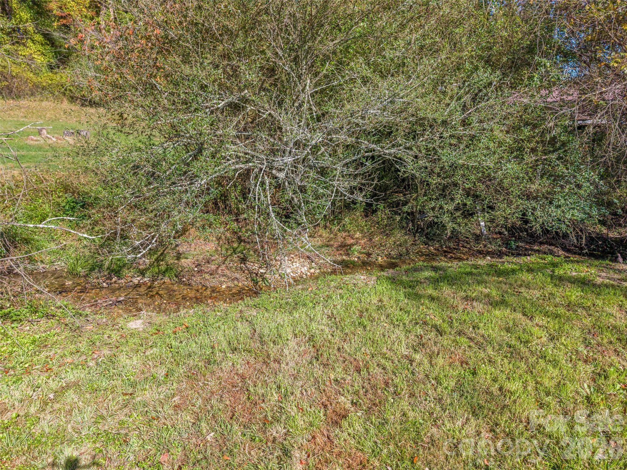 24 Snyder Lane Property Photo 12