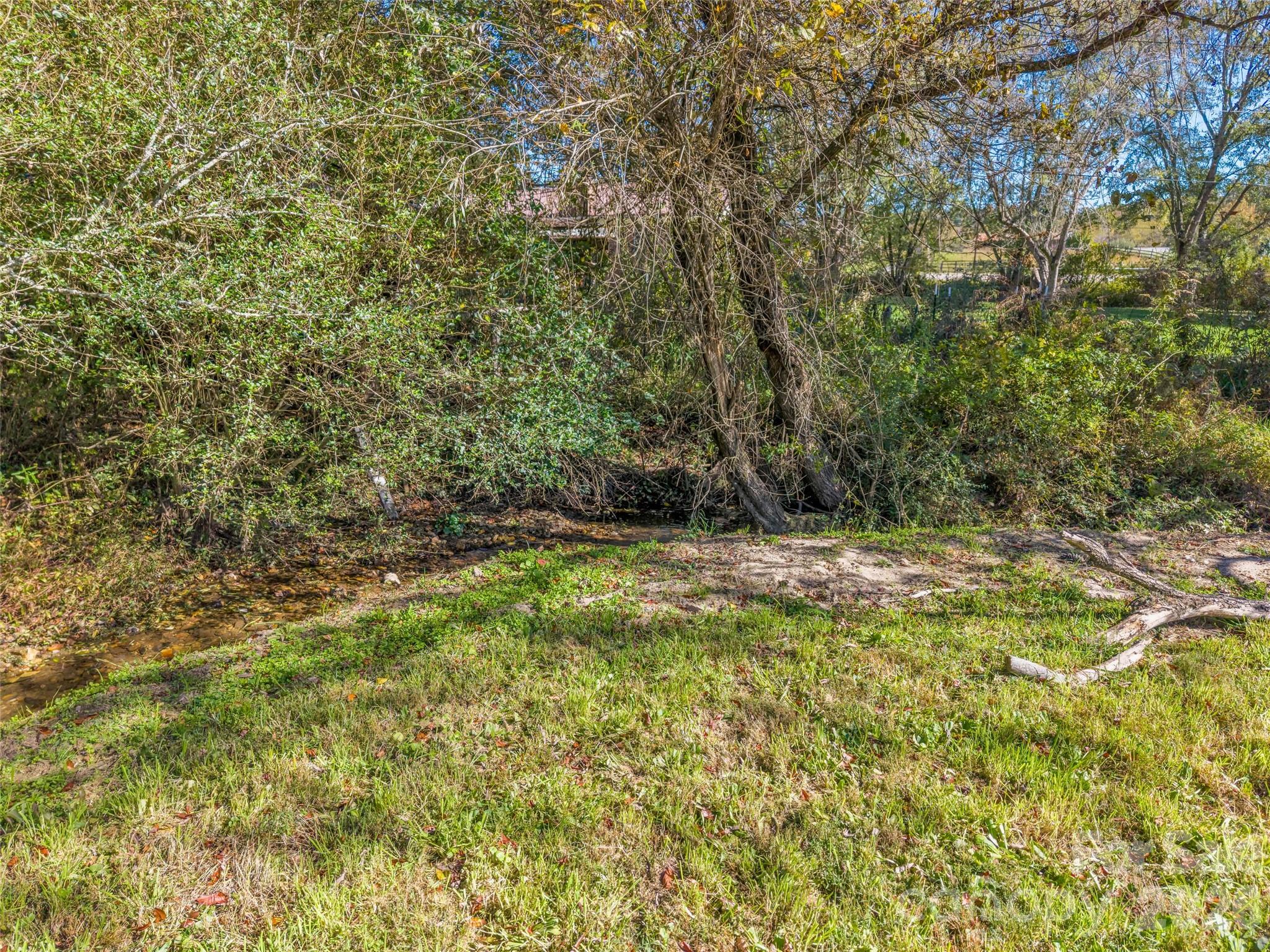 24 Snyder Lane Property Photo 13