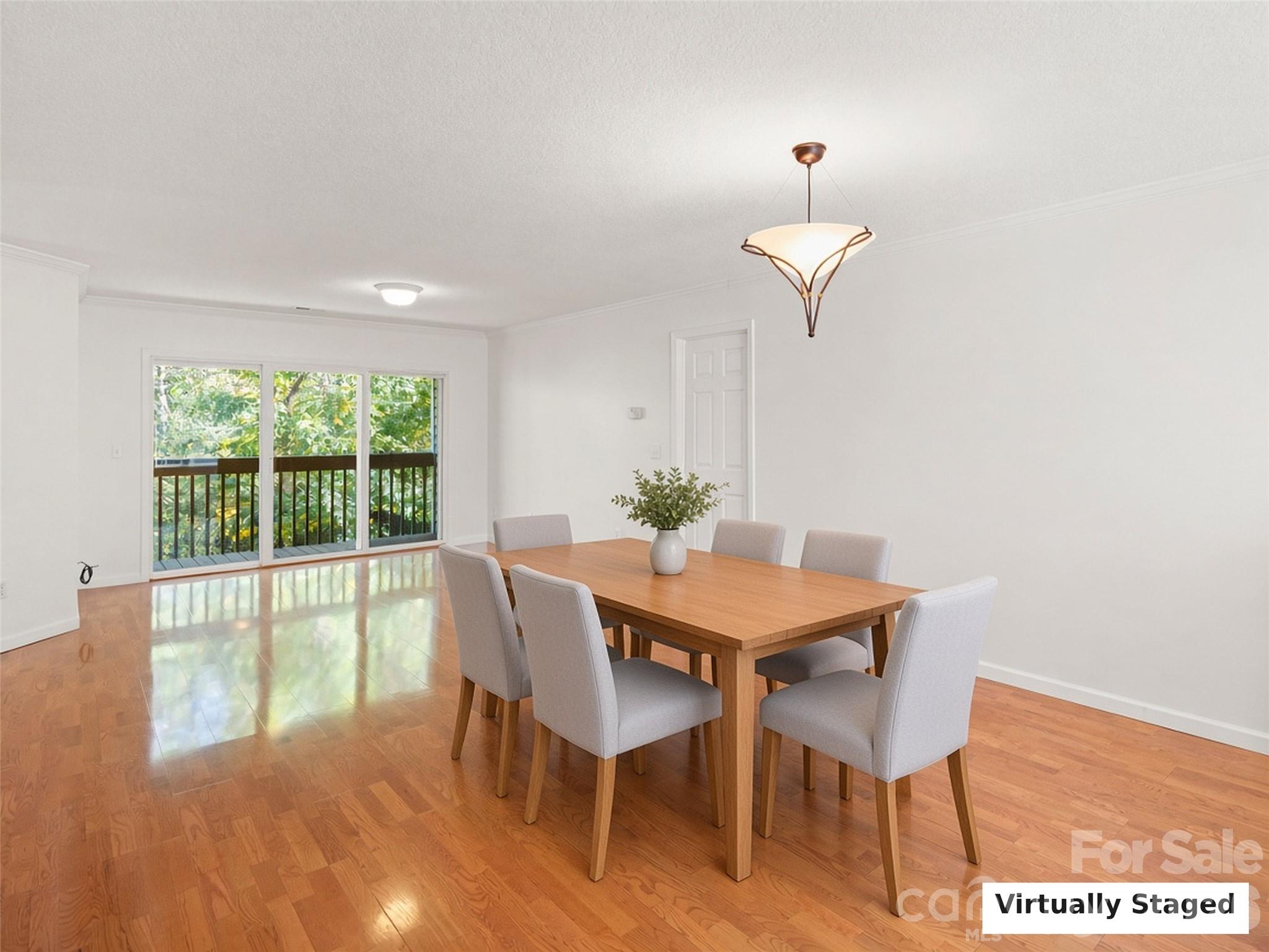 206 Waters Edge Drive Property Photo 5