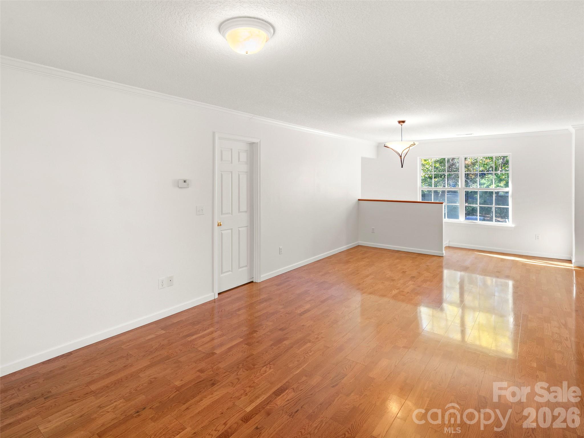206 Waters Edge Drive Property Photo 9