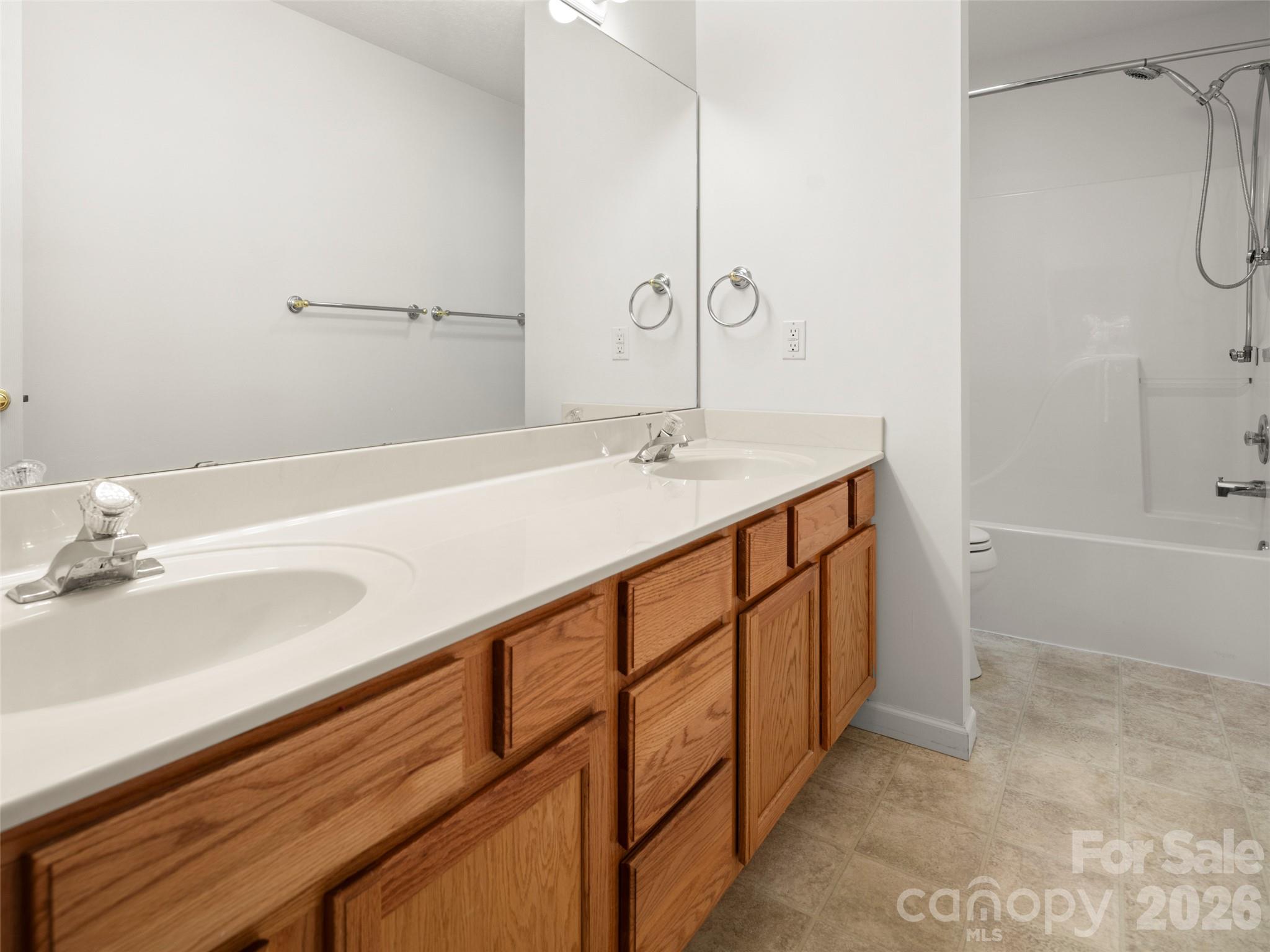 206 Waters Edge Drive Property Photo 21