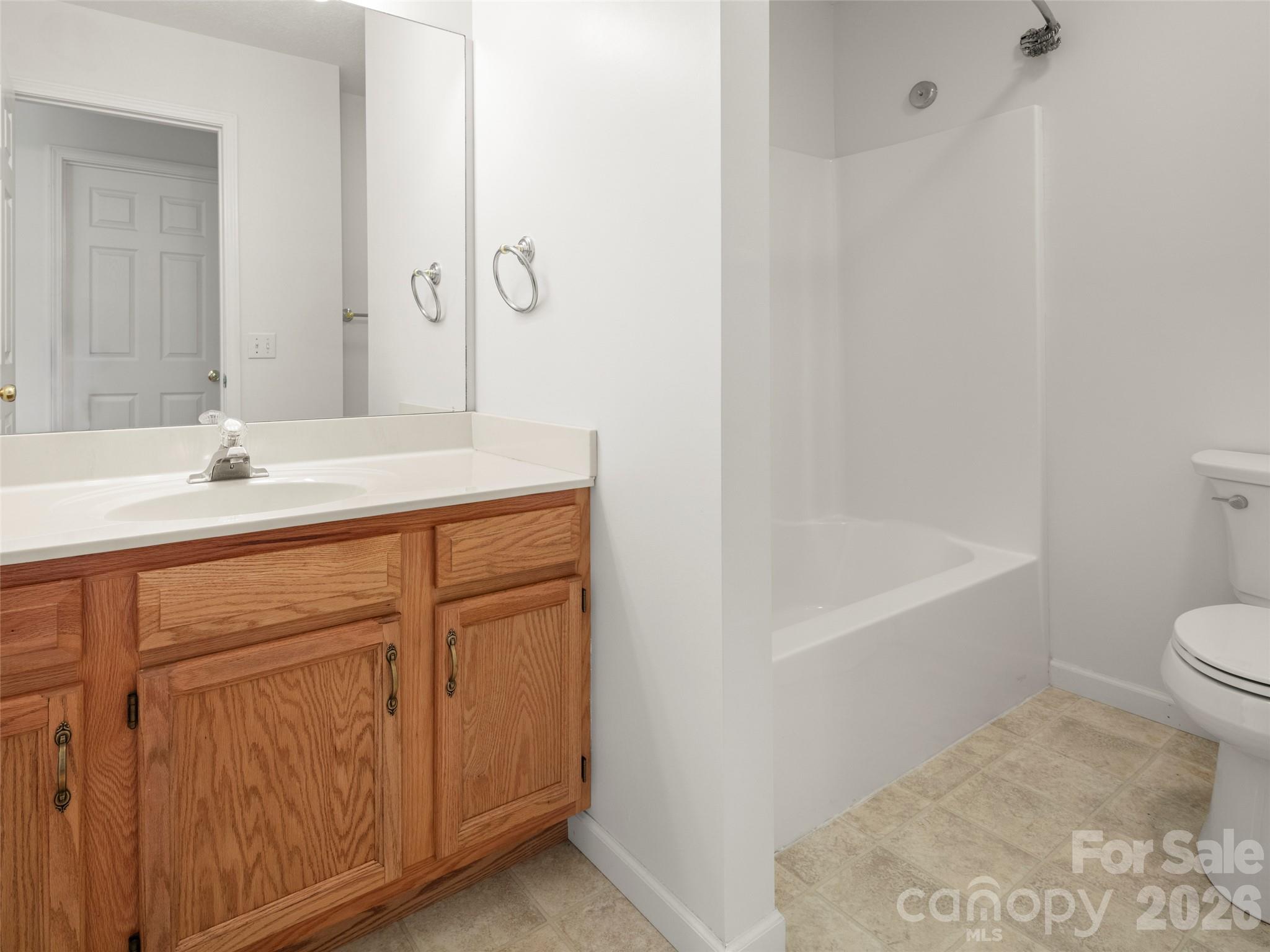 206 Waters Edge Drive Property Photo 22