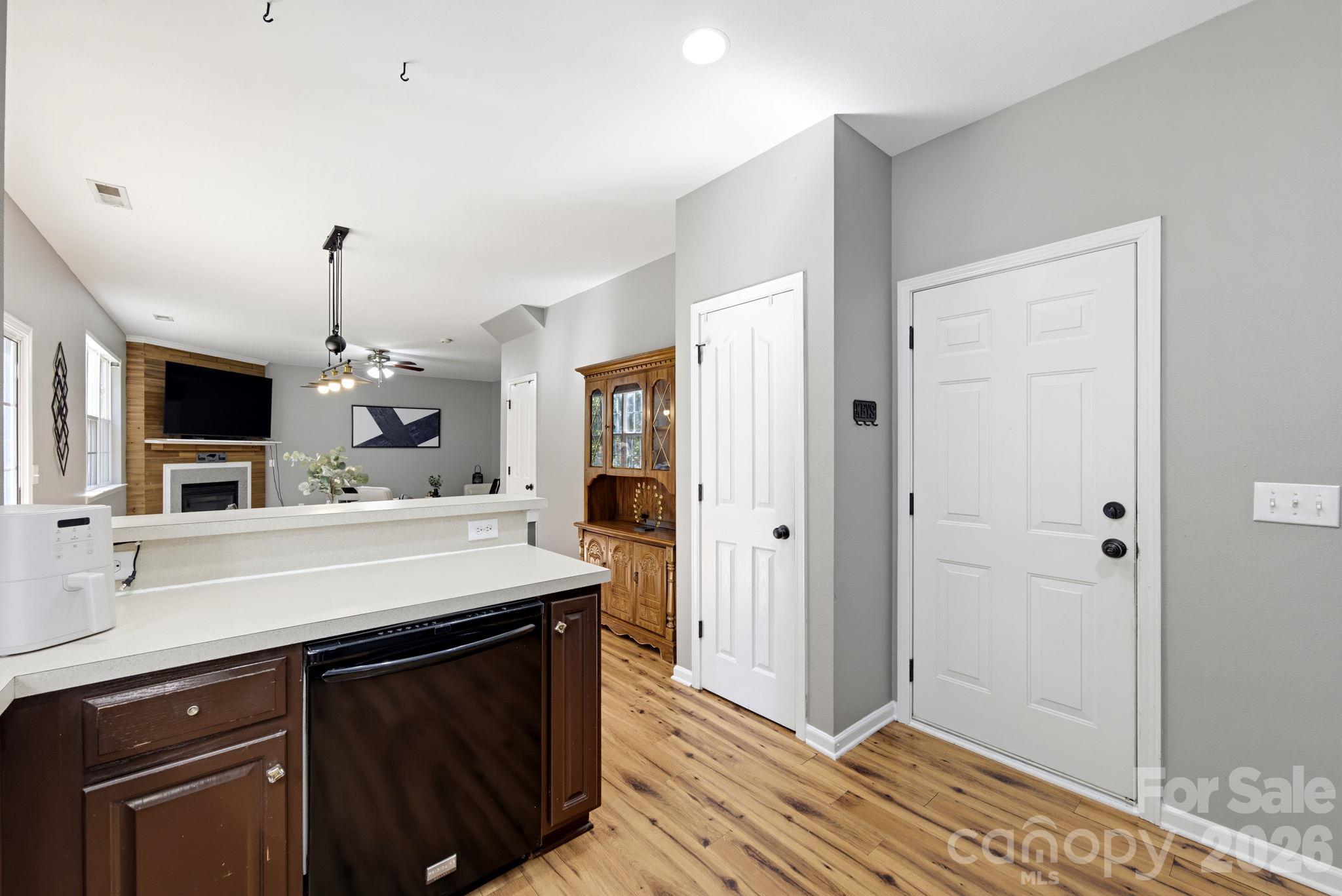 15850 Circlegreen Drive 41 Property Photo 10