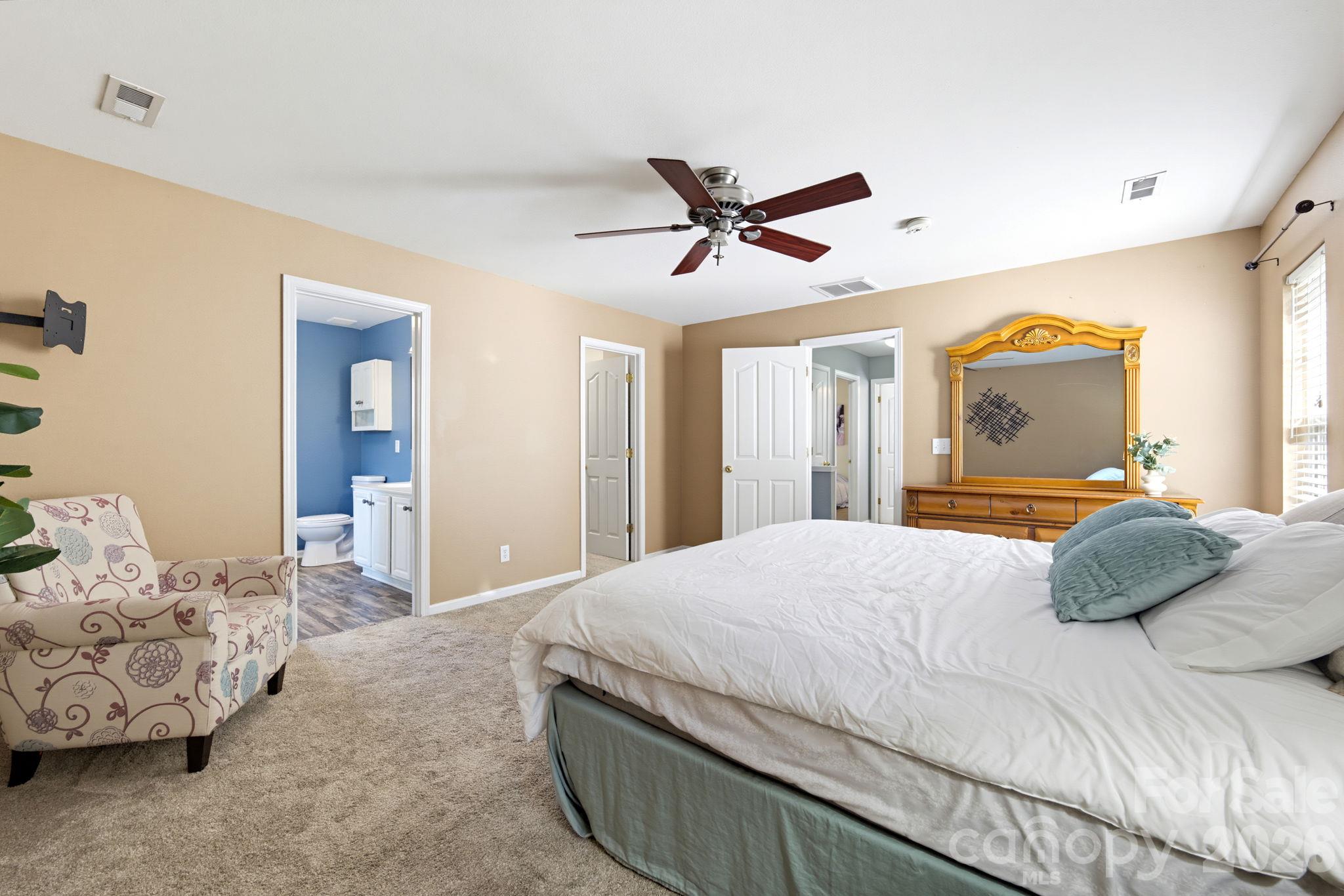 15850 Circlegreen Drive 41 Property Photo 13