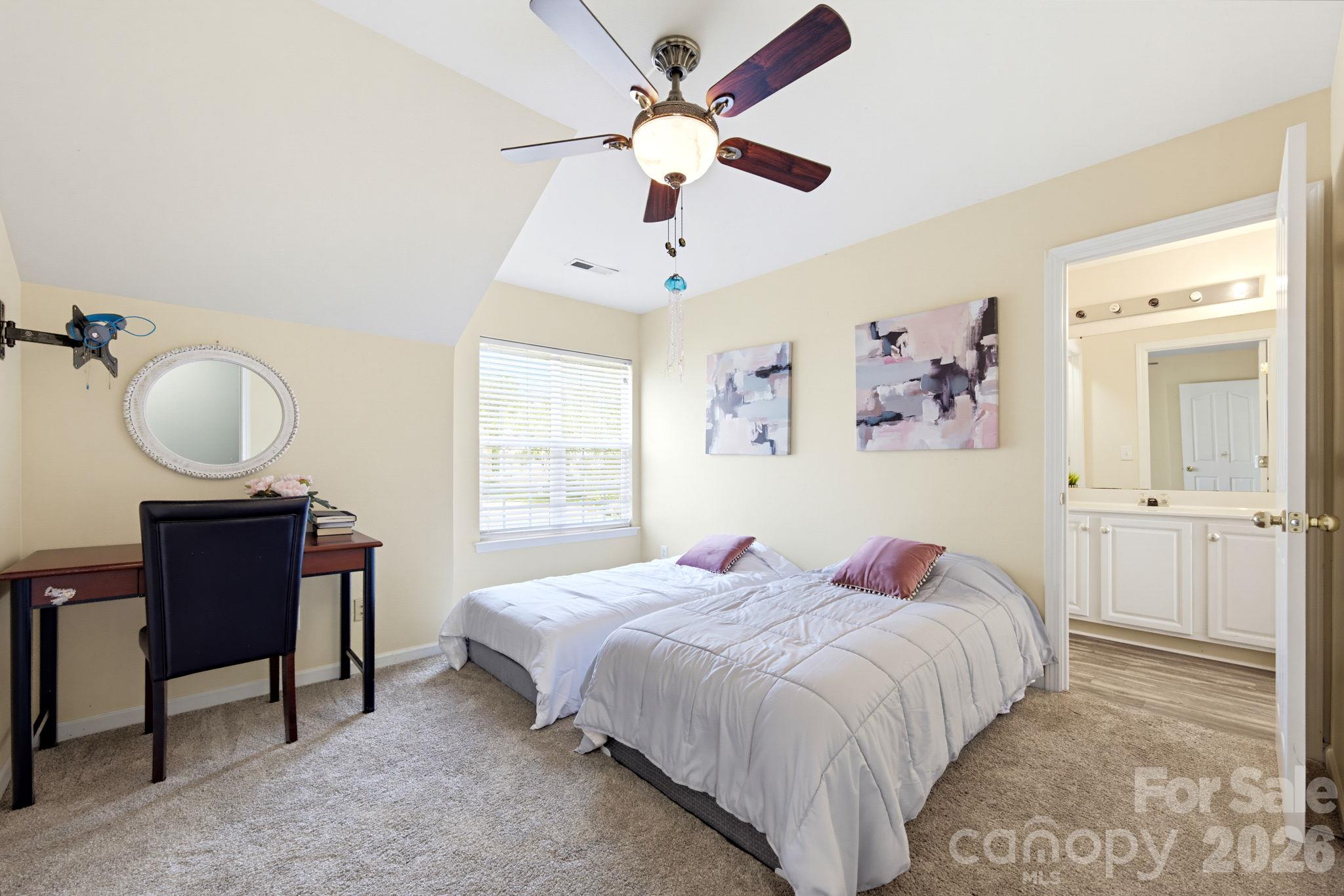 15850 Circlegreen Drive 41 Property Photo 17