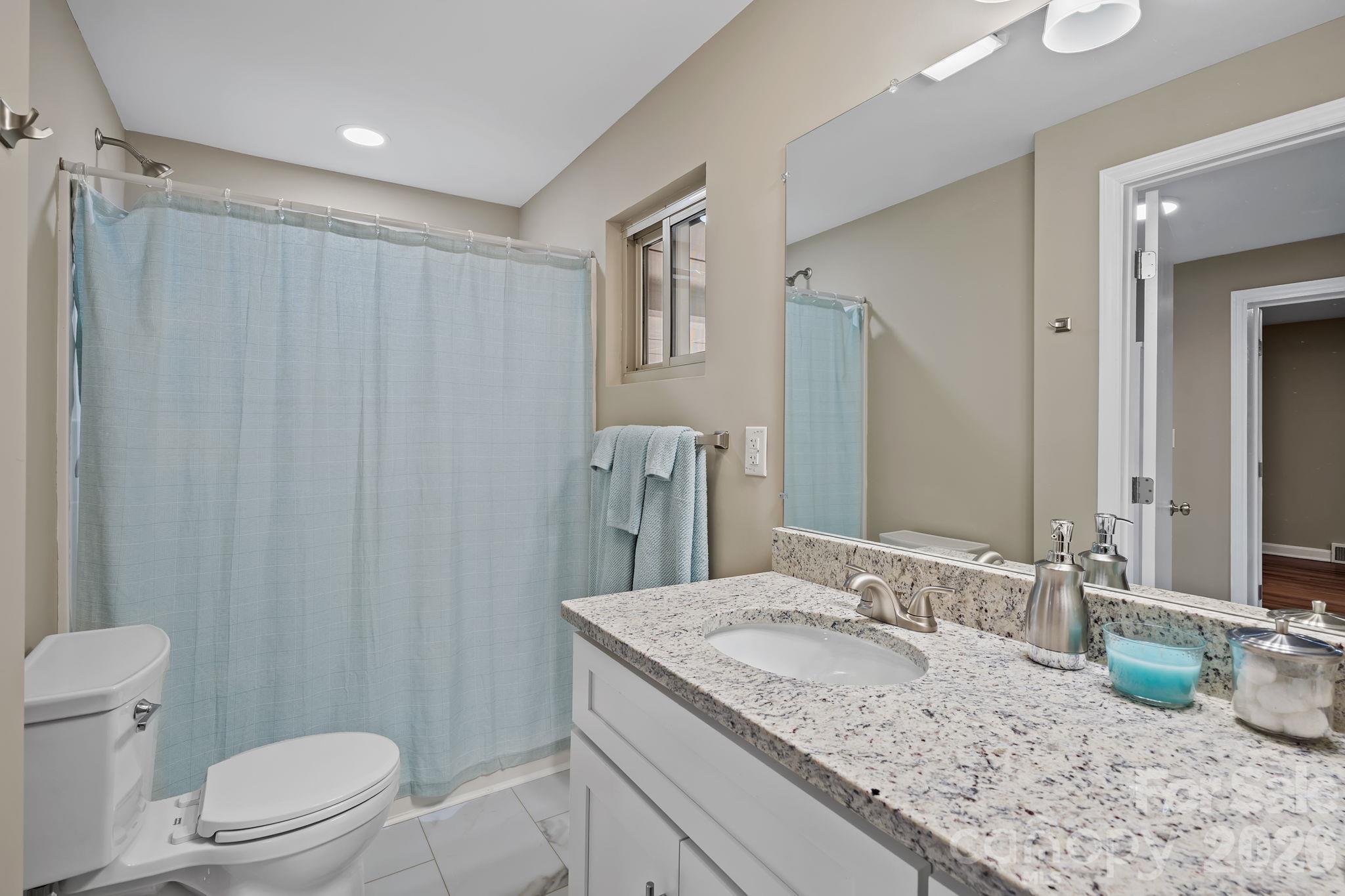 103 Craggy Ridge Lane Property Photo 12