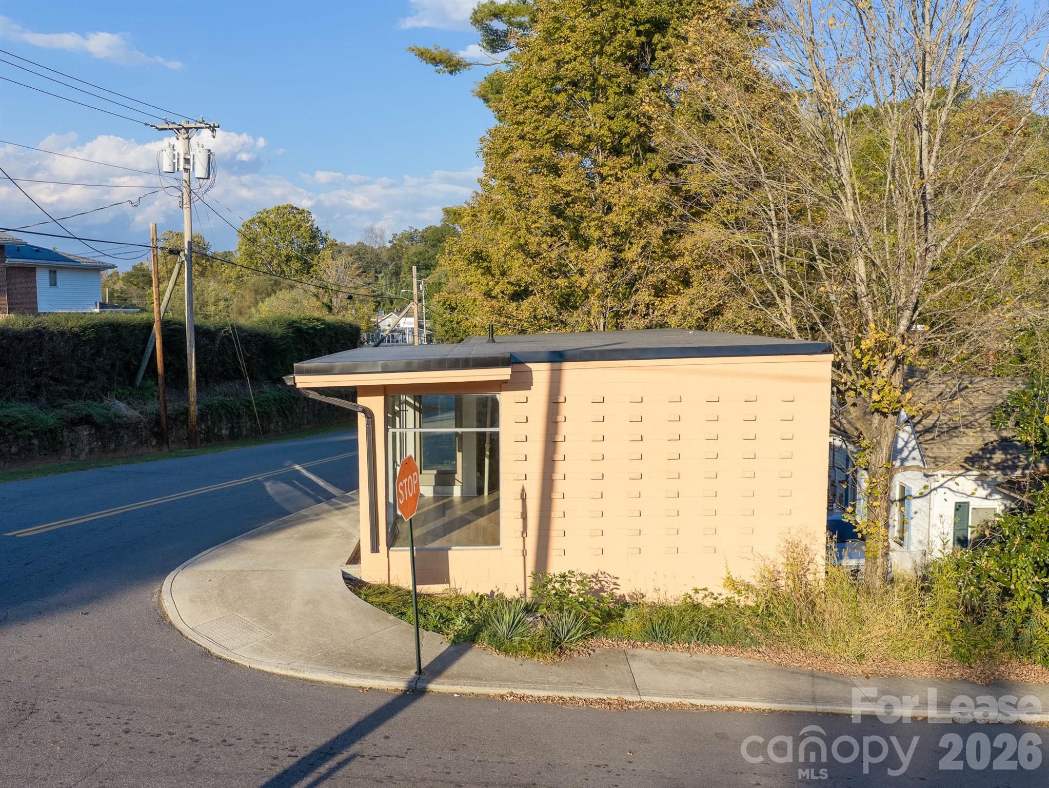 452 Wall Street Property Photo 2