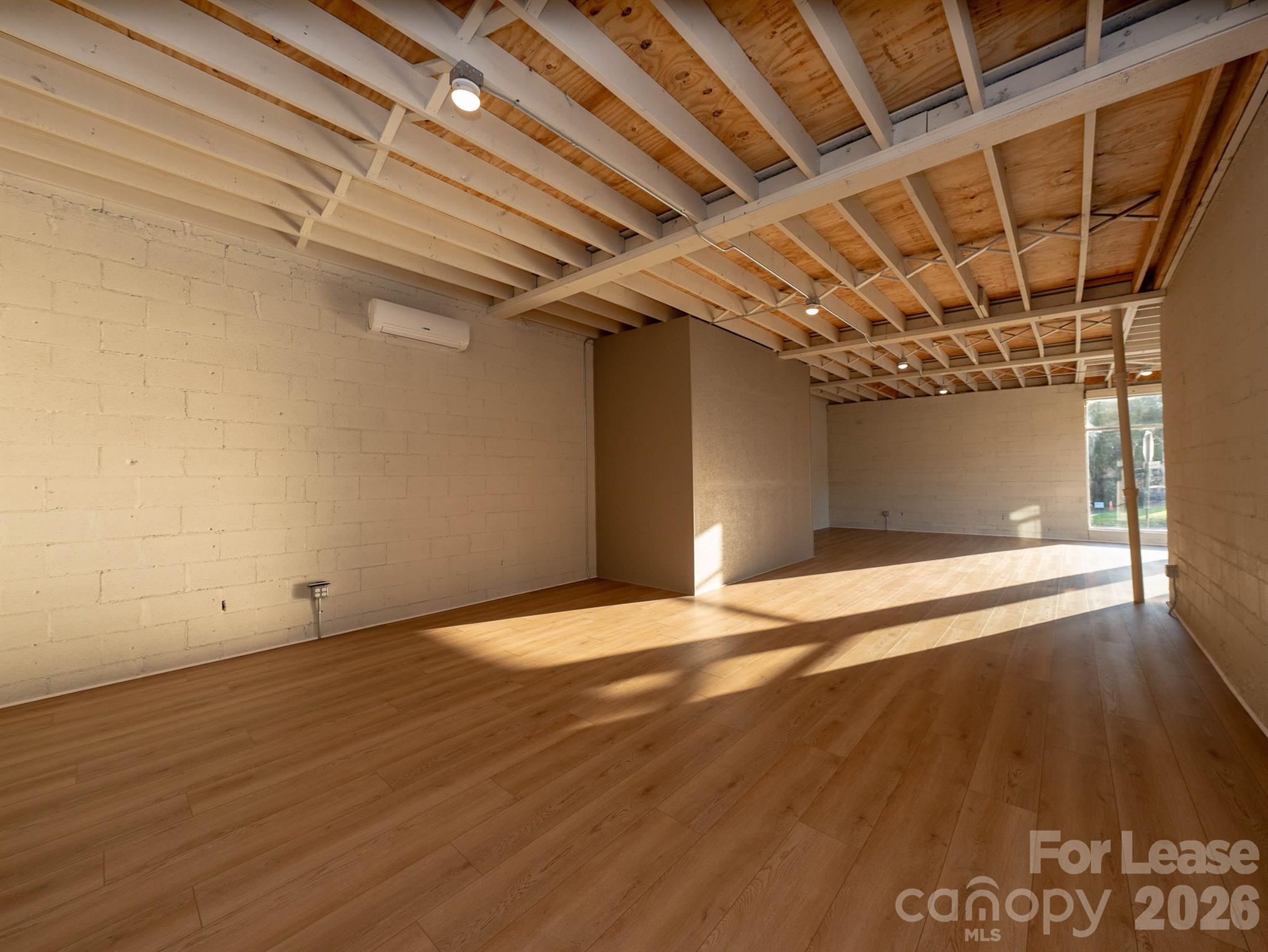 452 Wall Street Property Photo 13