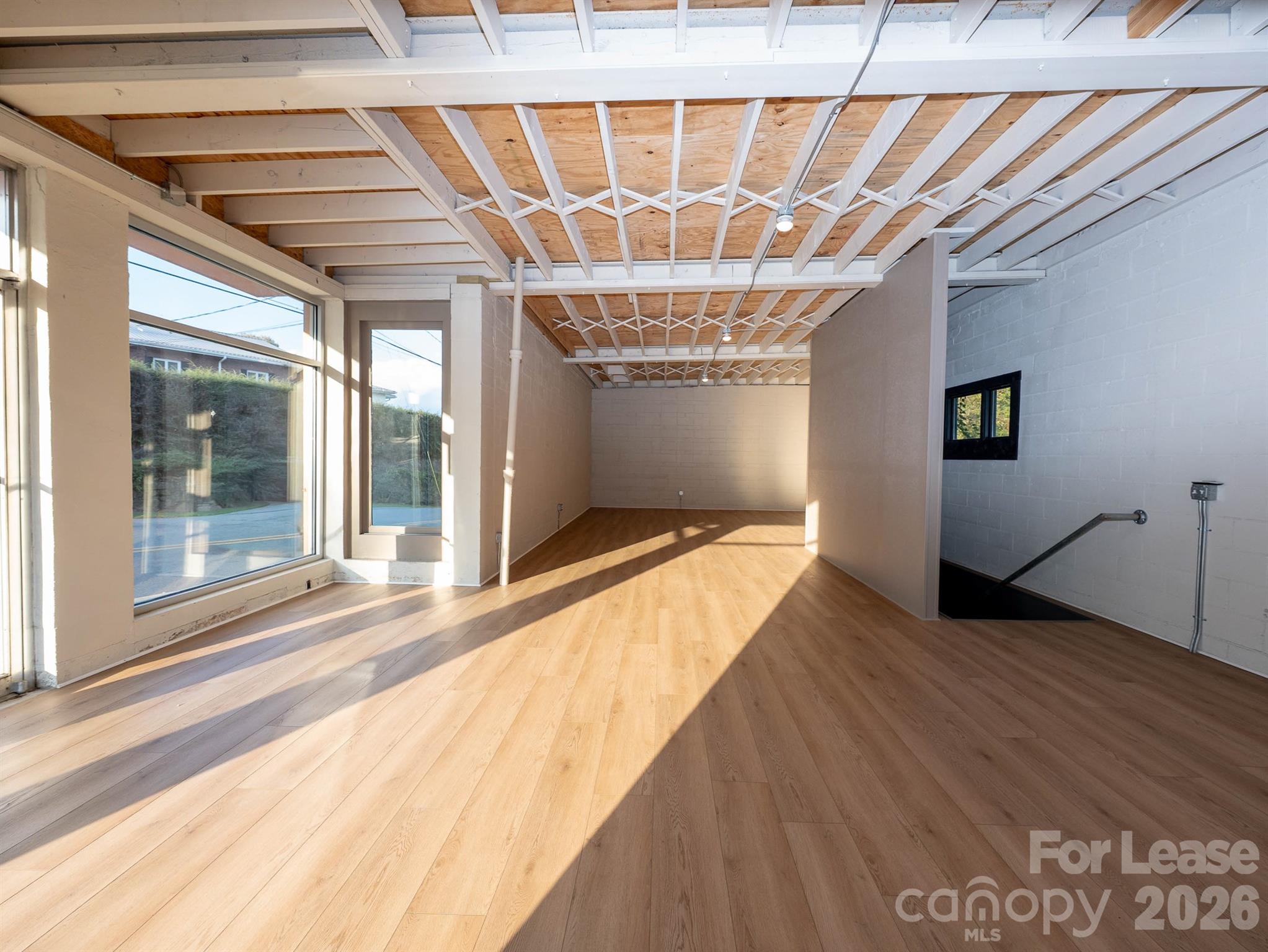 452 Wall Street Property Photo 16