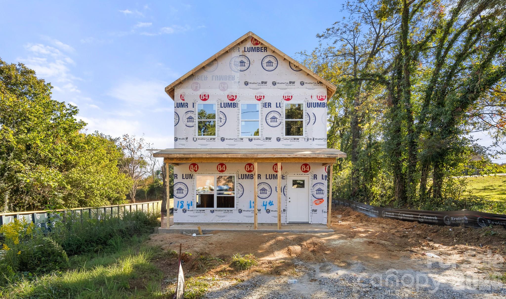 18 4th Avenue Property Photo 2