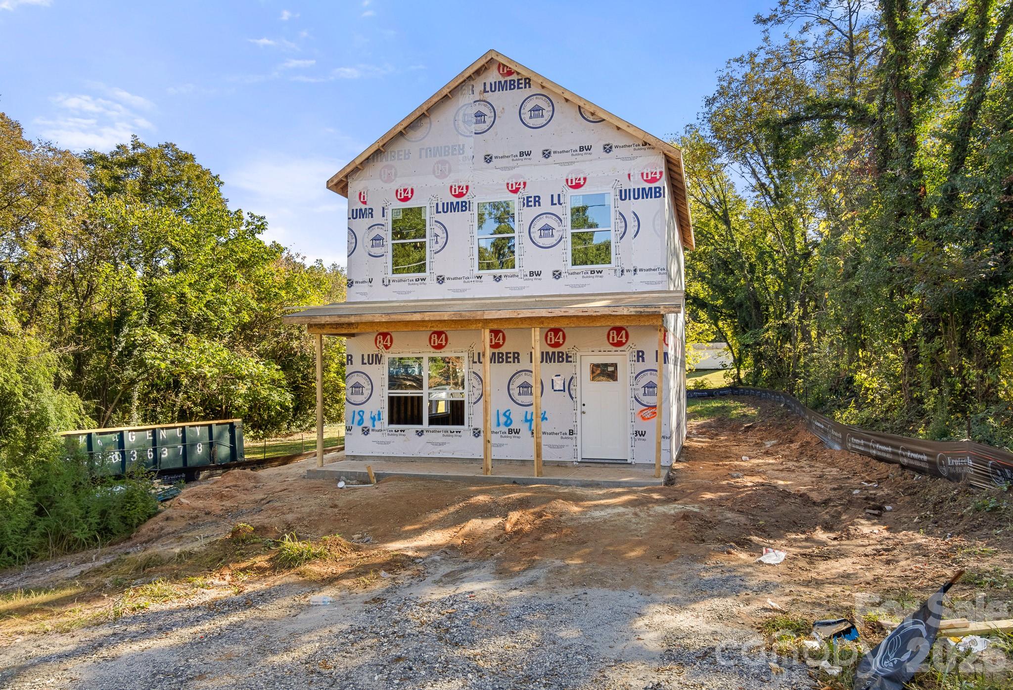 18 4th Avenue Property Photo 3