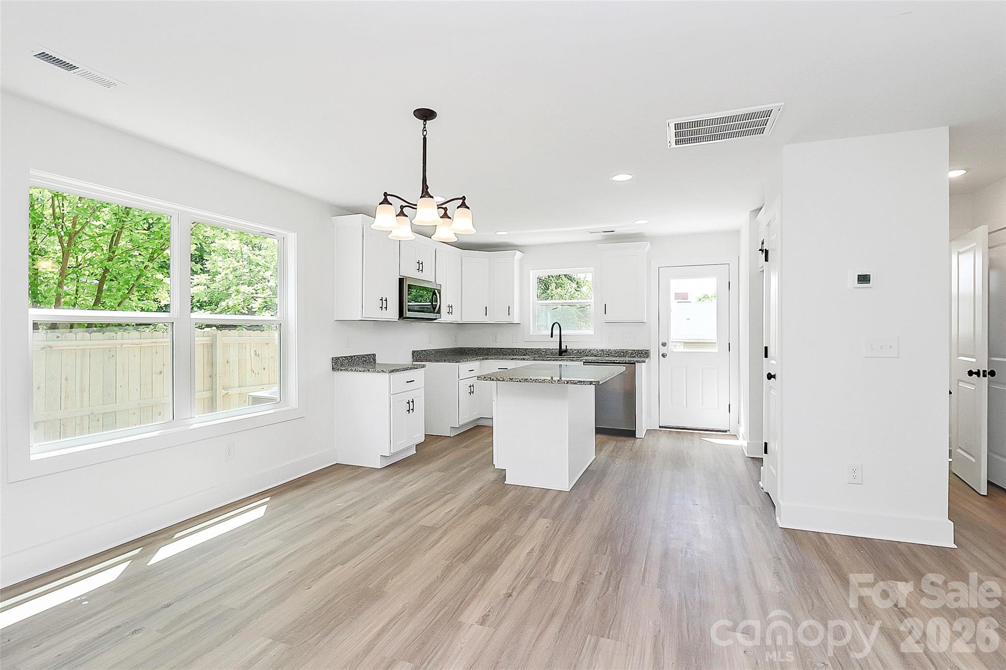 18 4th Avenue Property Photo 14