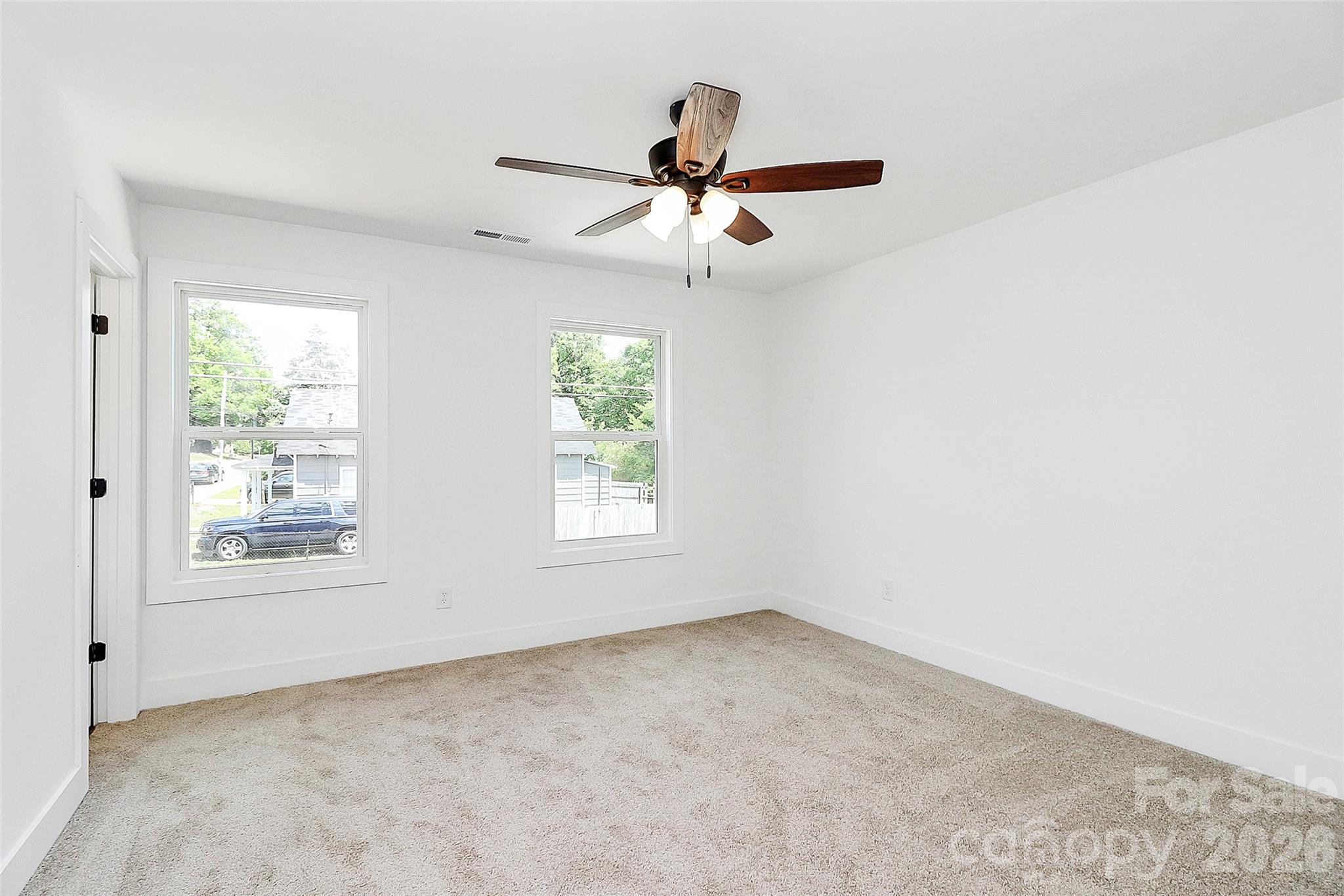 18 4th Avenue Property Photo 35