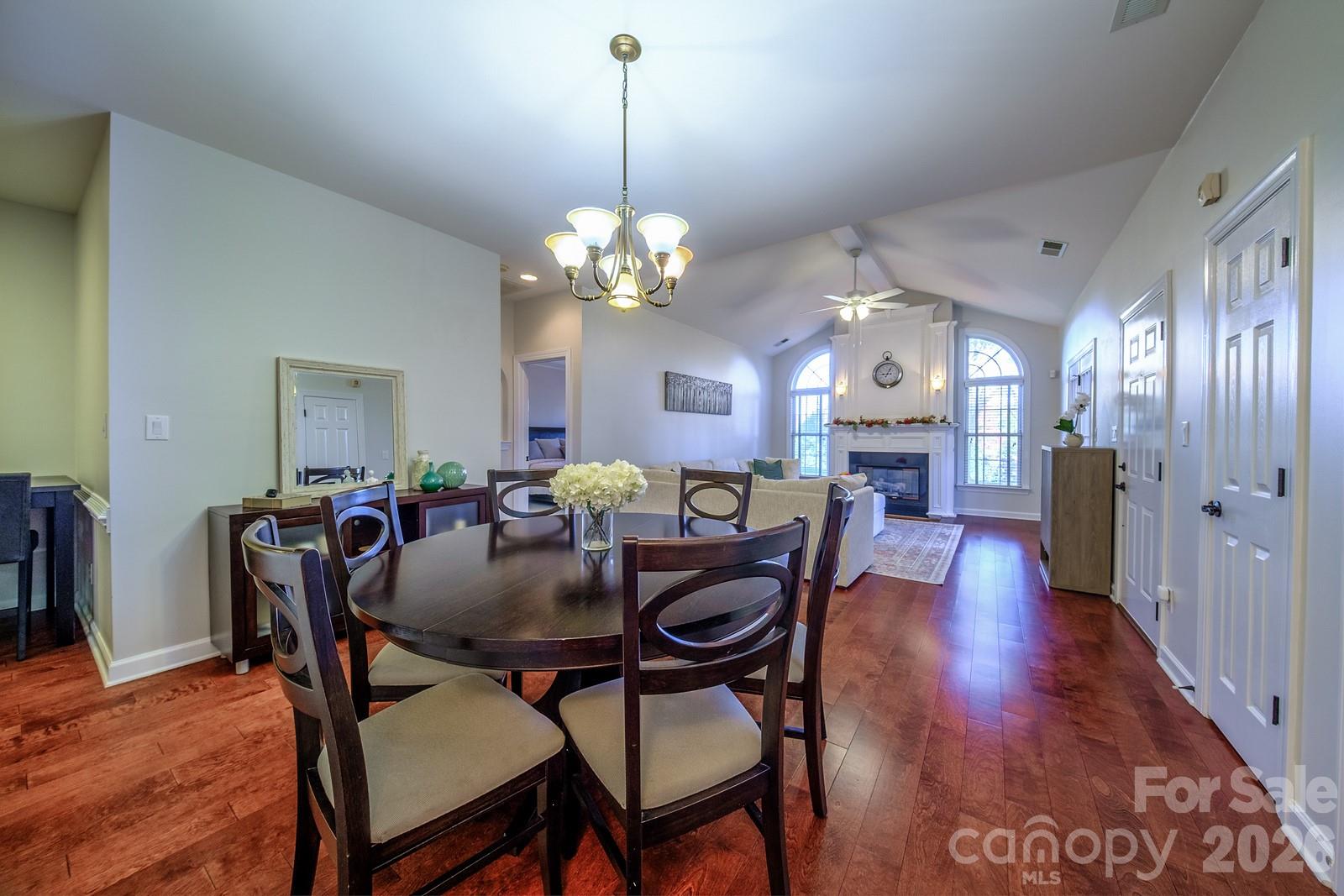 8562 Highland Glen Drive Property Photo 11