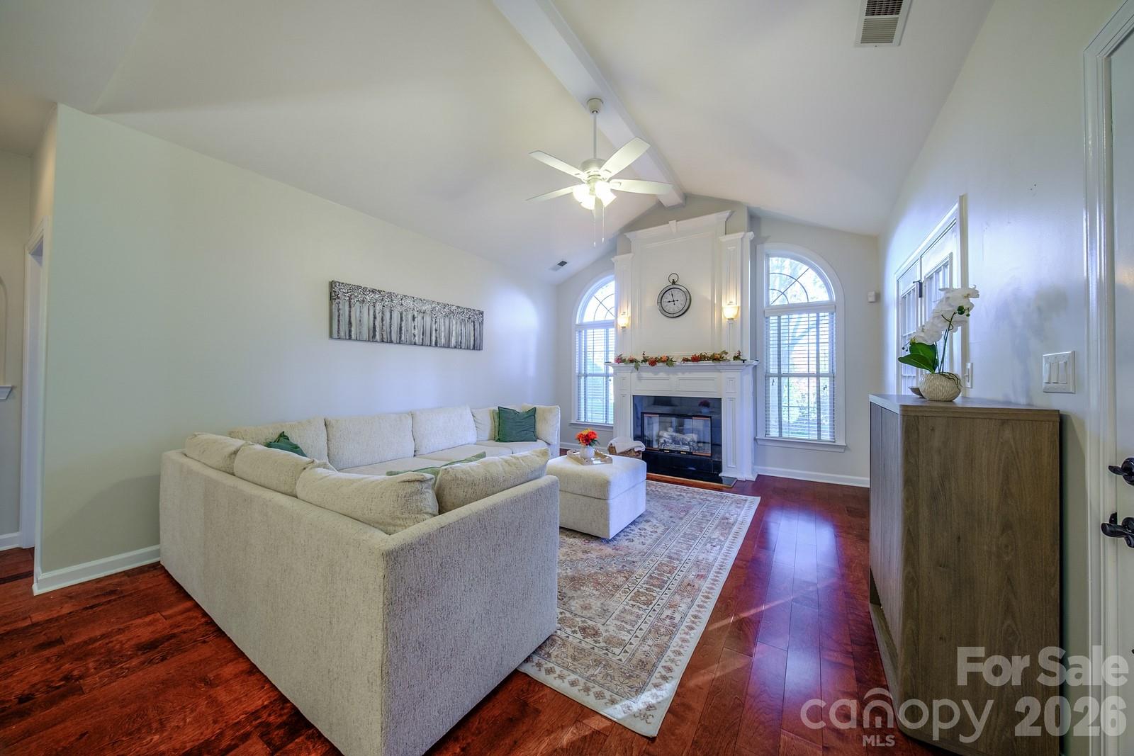 8562 Highland Glen Drive Property Photo 12