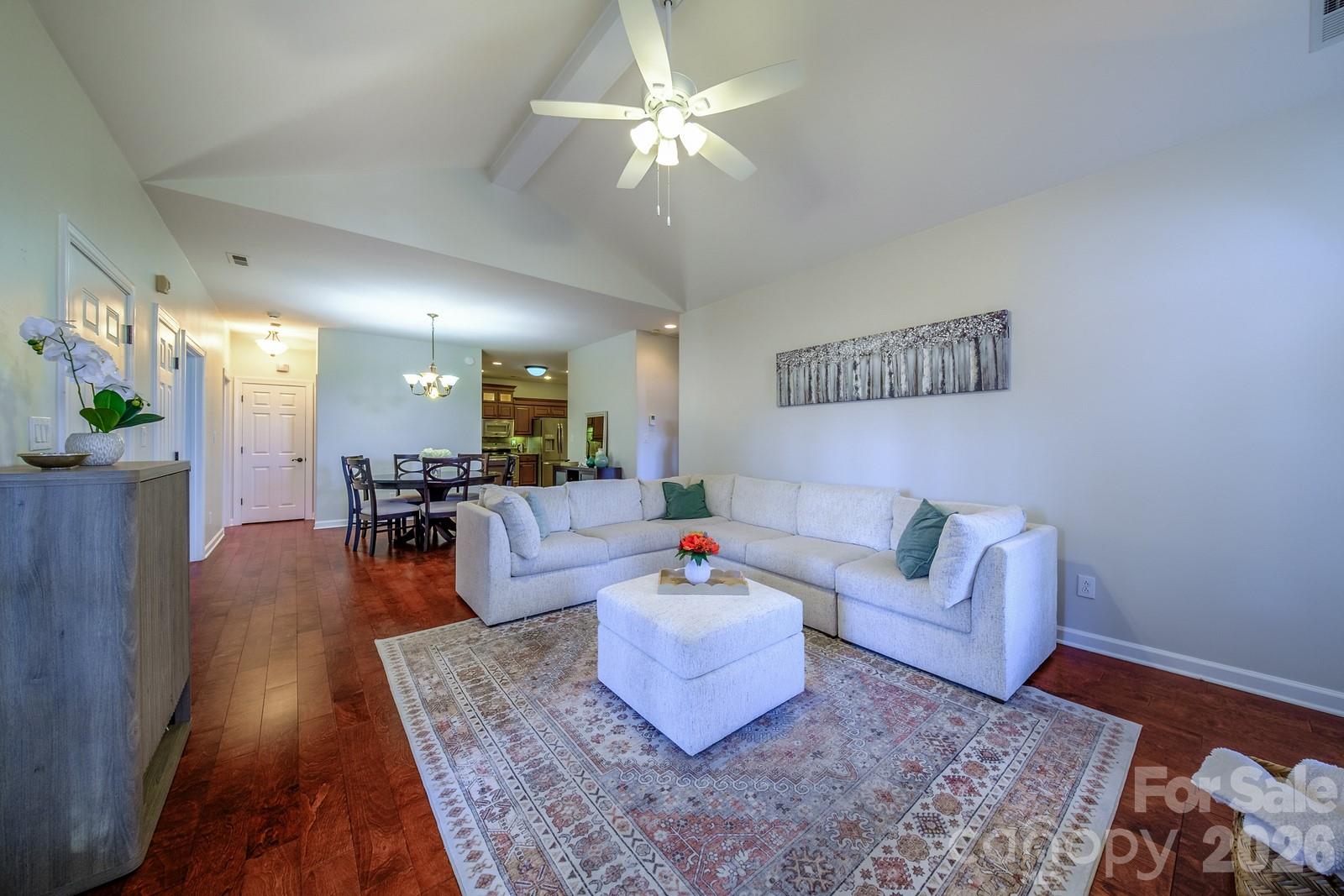 8562 Highland Glen Drive Property Photo 14