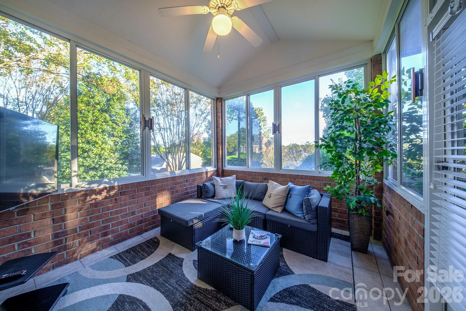 8562 Highland Glen Drive Property Photo 22