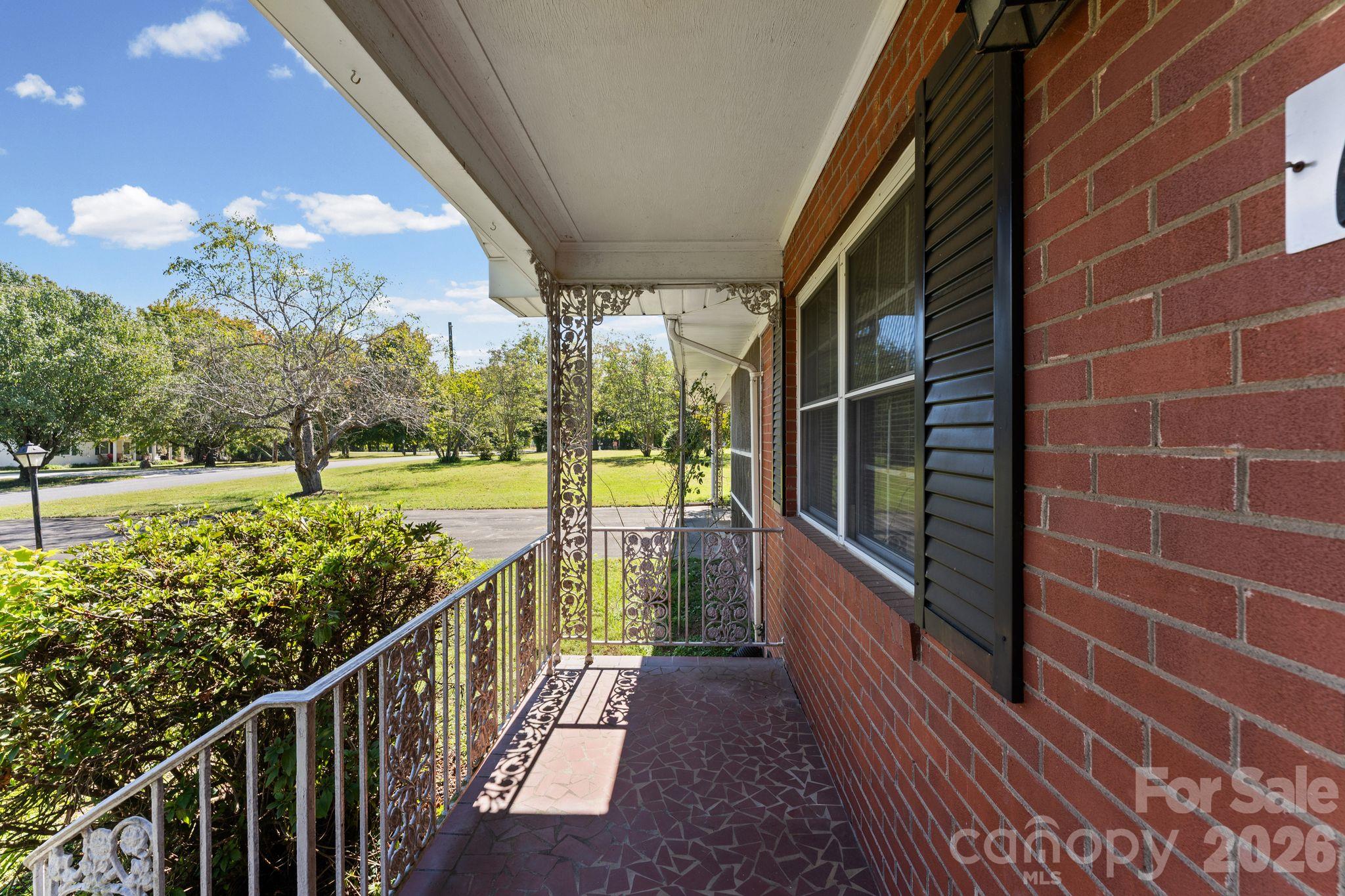 140 Winterlocken Road Property Photo 3