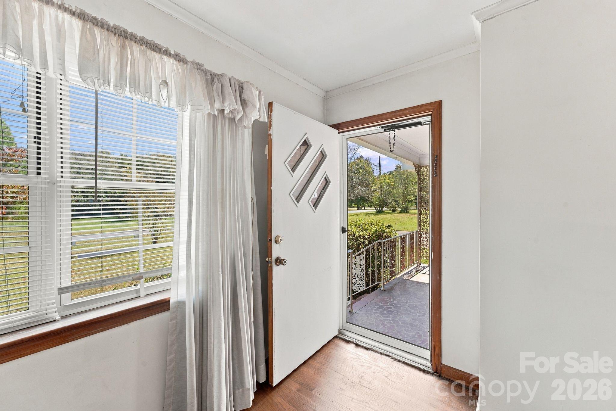 140 Winterlocken Road Property Photo 4
