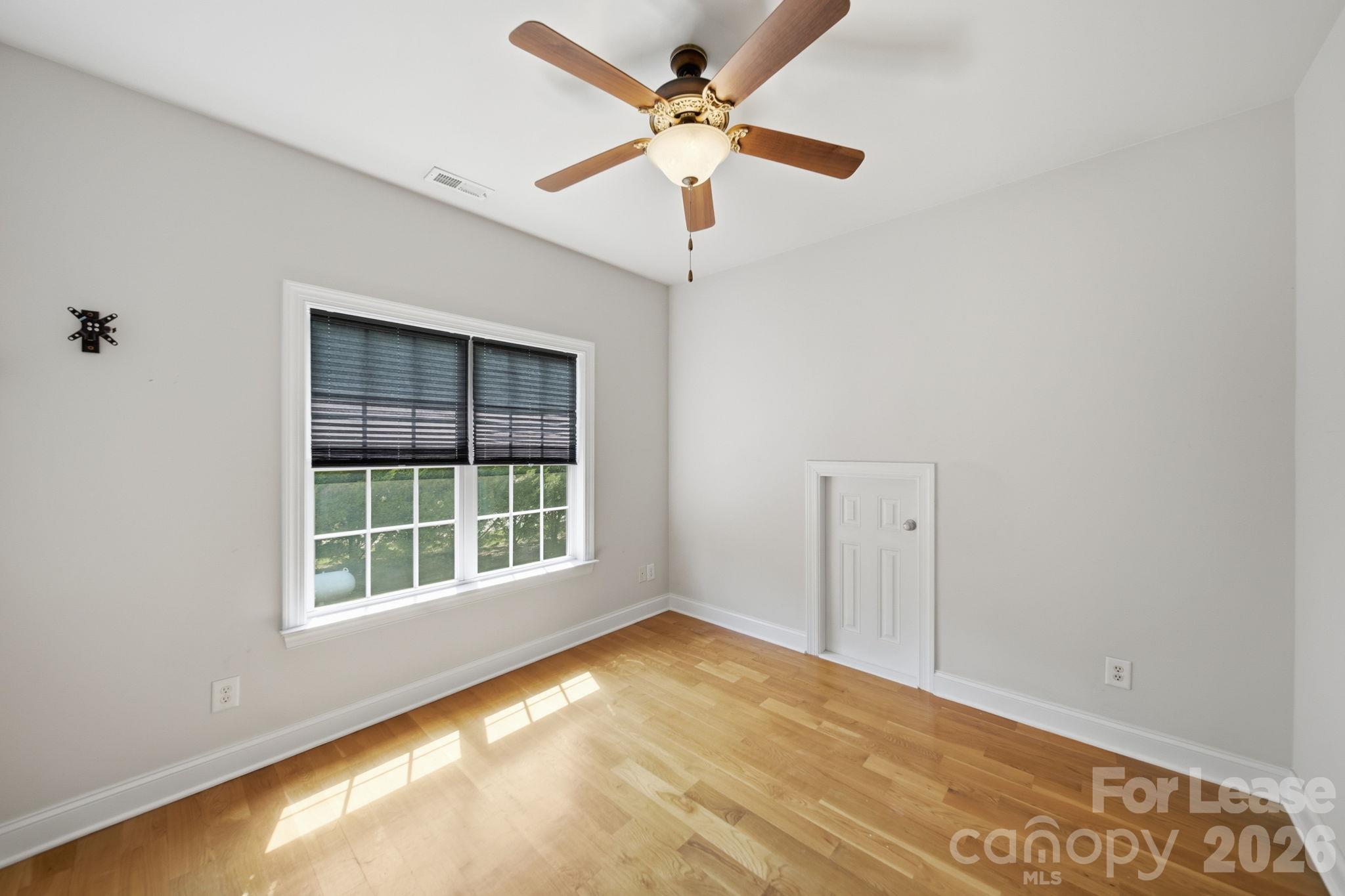 7107 Nesbit Road Property Photo 27