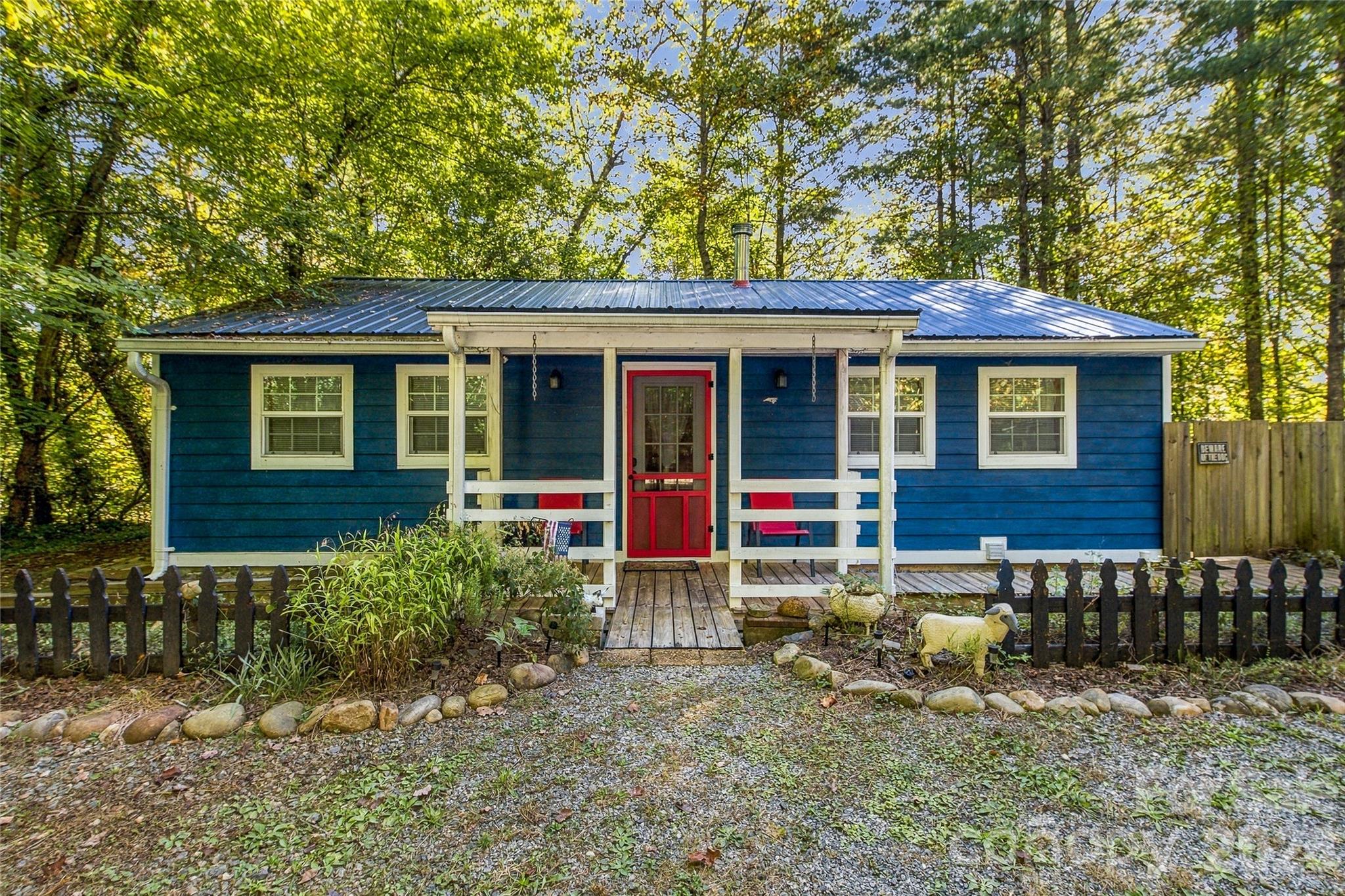 72 Lyman Lane Property Photo 1