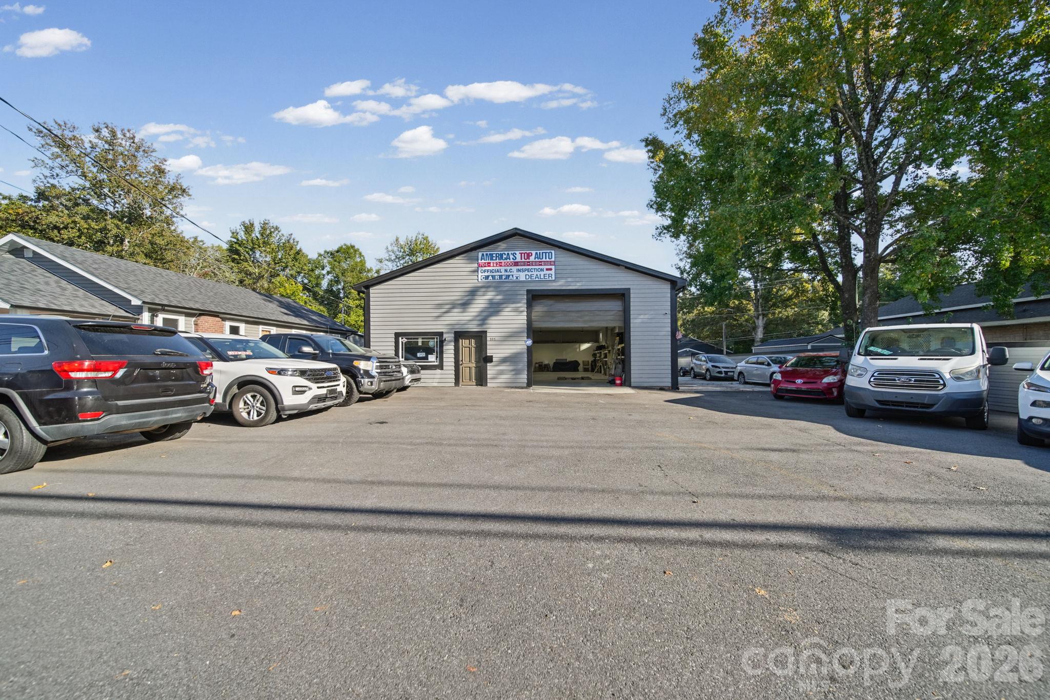 707 N Salisbury Avenue Property Photo 1