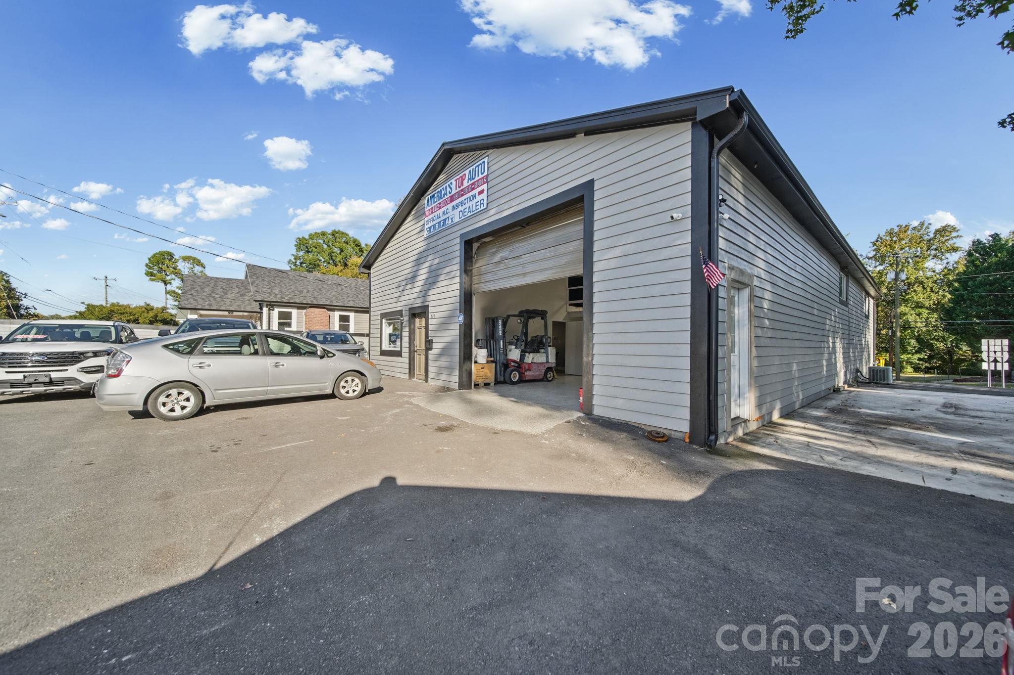 707 N Salisbury Avenue Property Photo 12