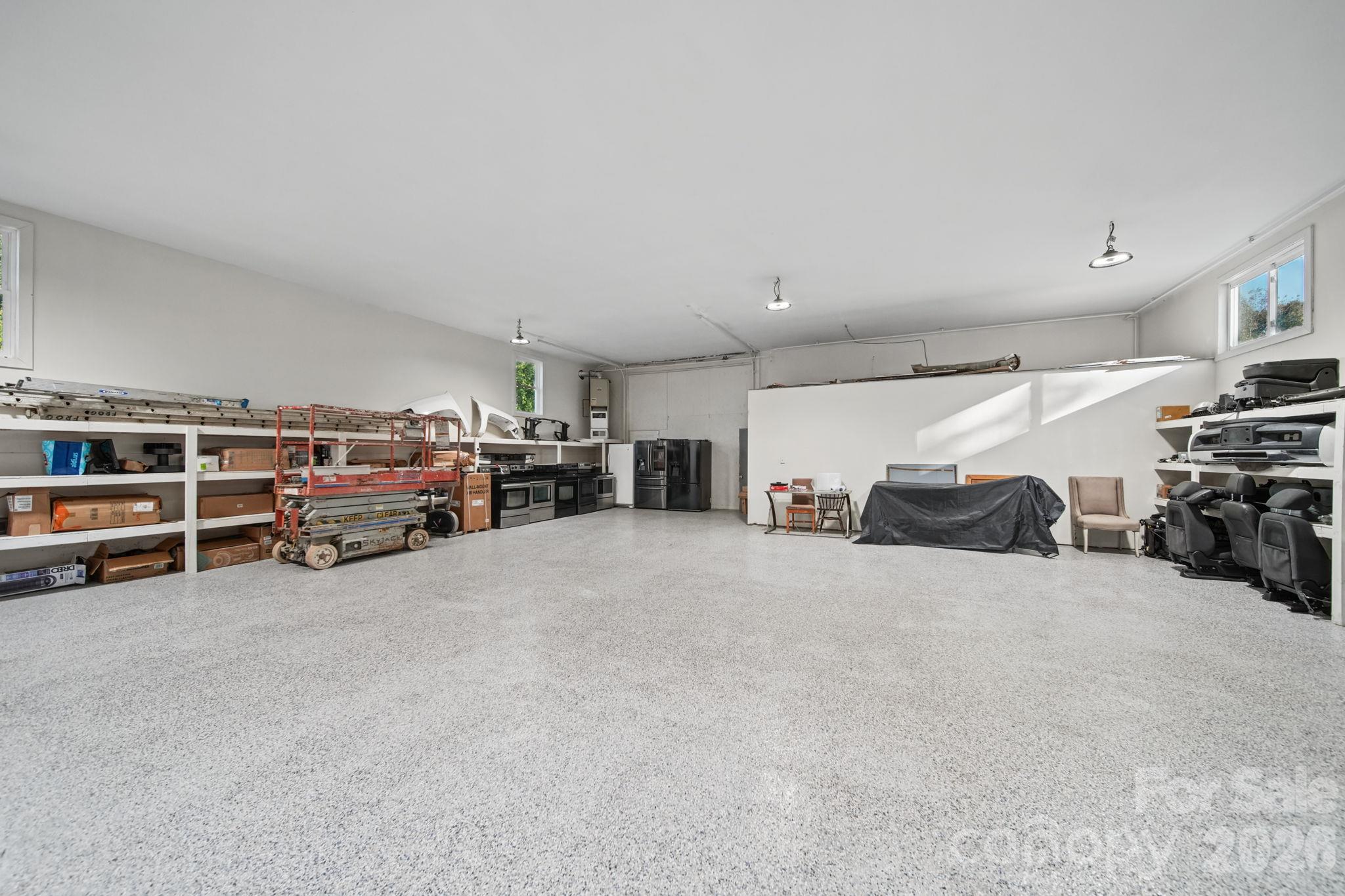 707 N Salisbury Avenue Property Photo 21