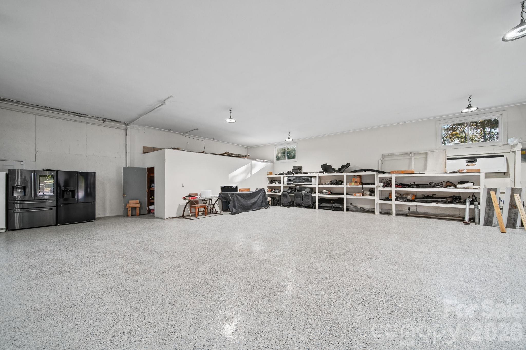 707 N Salisbury Avenue Property Photo 24