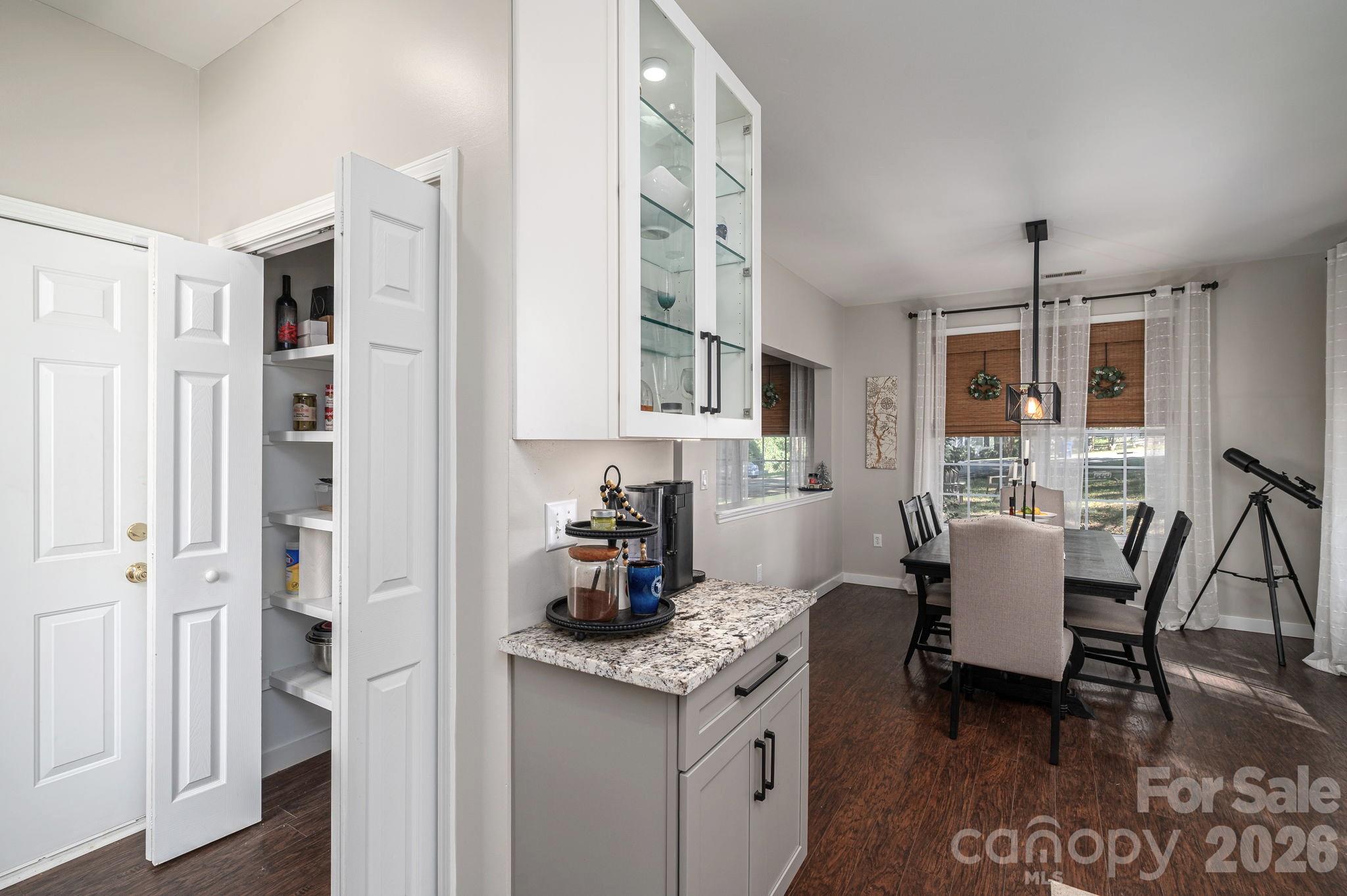 224 Howe Street Property Photo 15