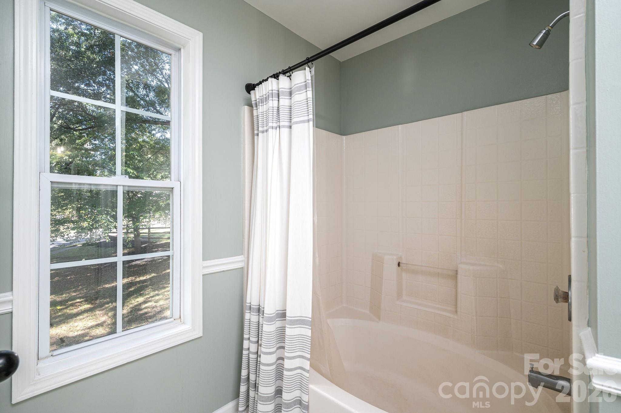 224 Howe Street Property Photo 18