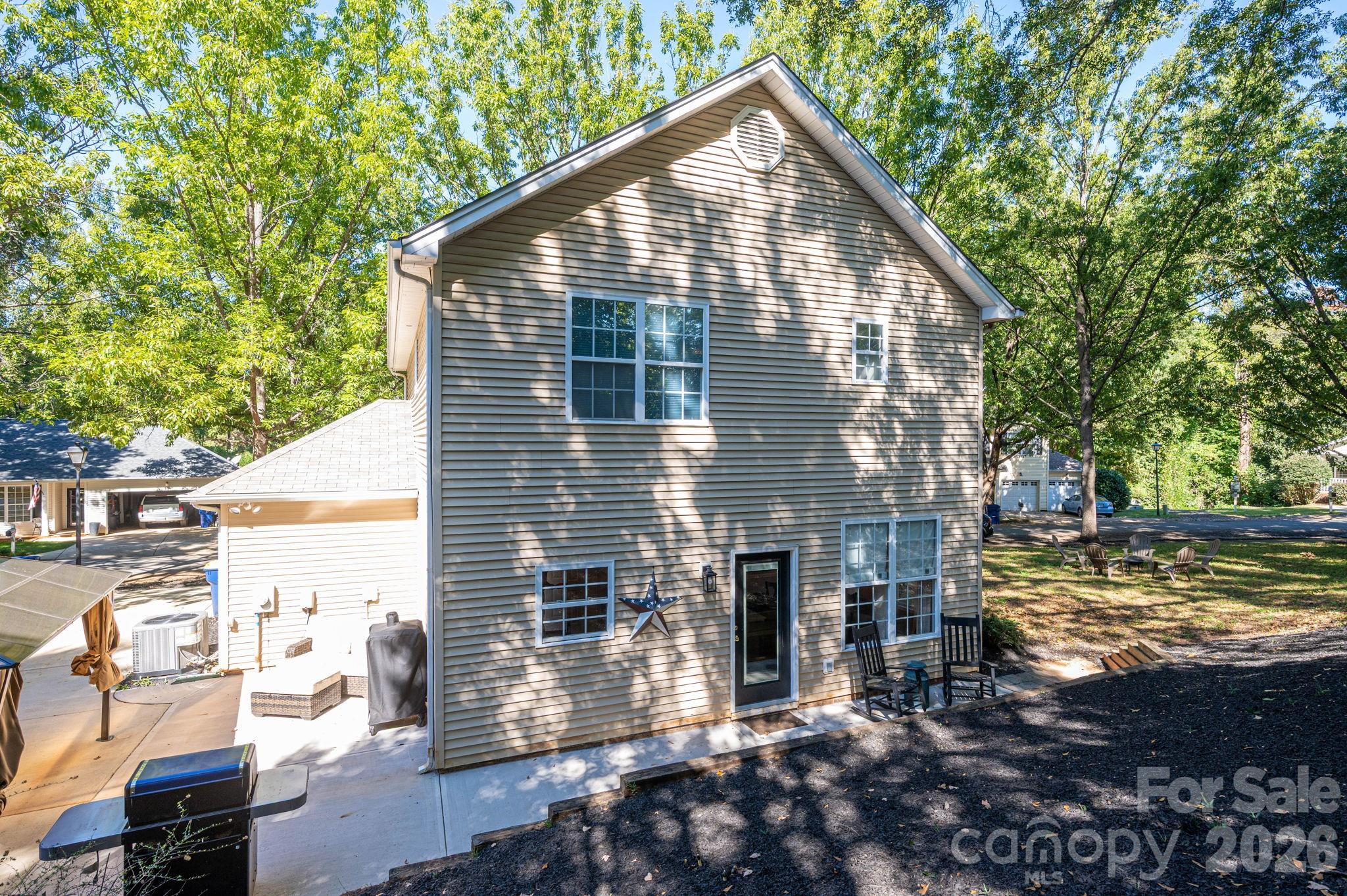 224 Howe Street Property Photo 28